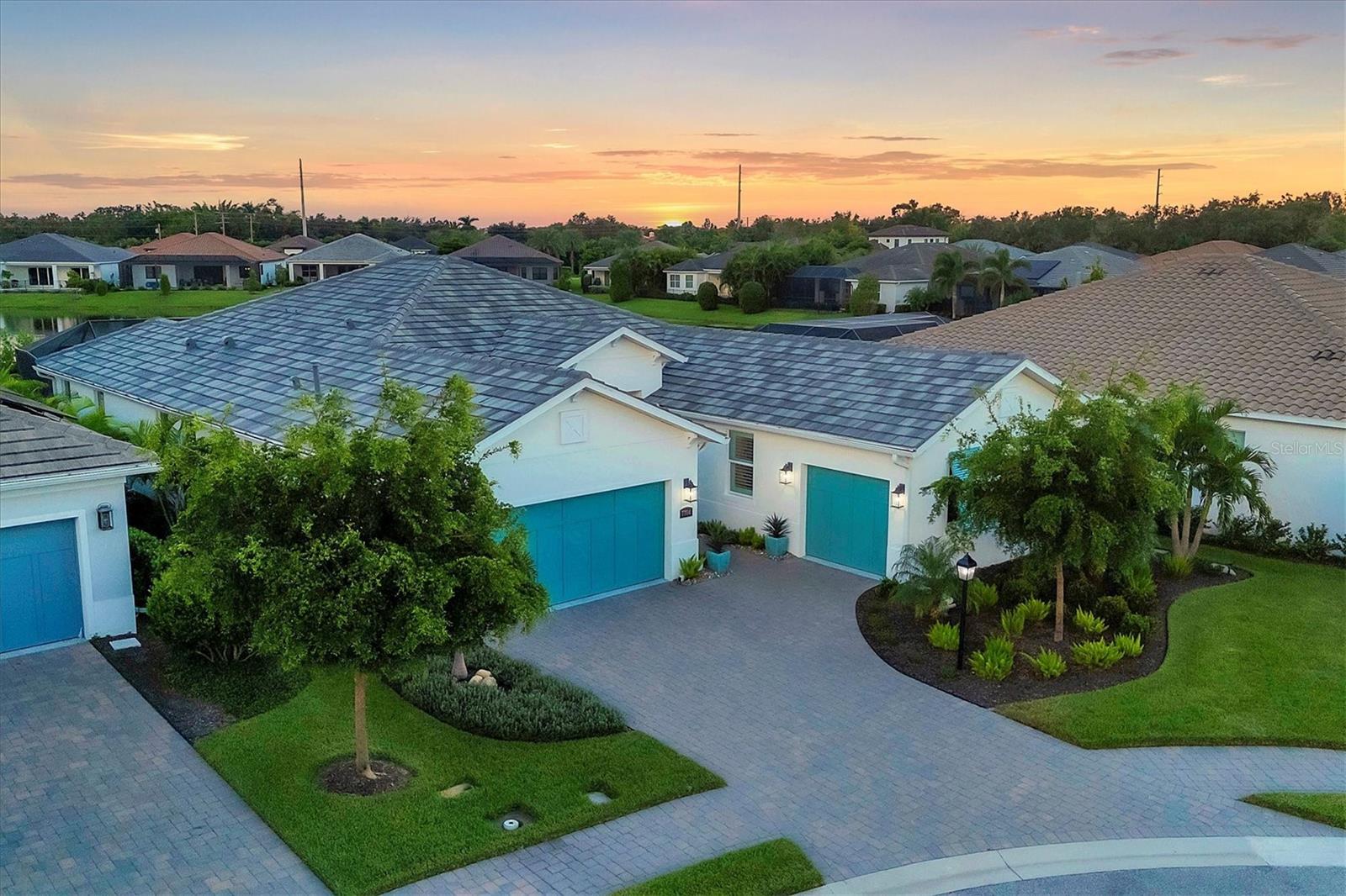 7704 Sandhill Lake Drive Sarasota, Florida, United States Home For Sale