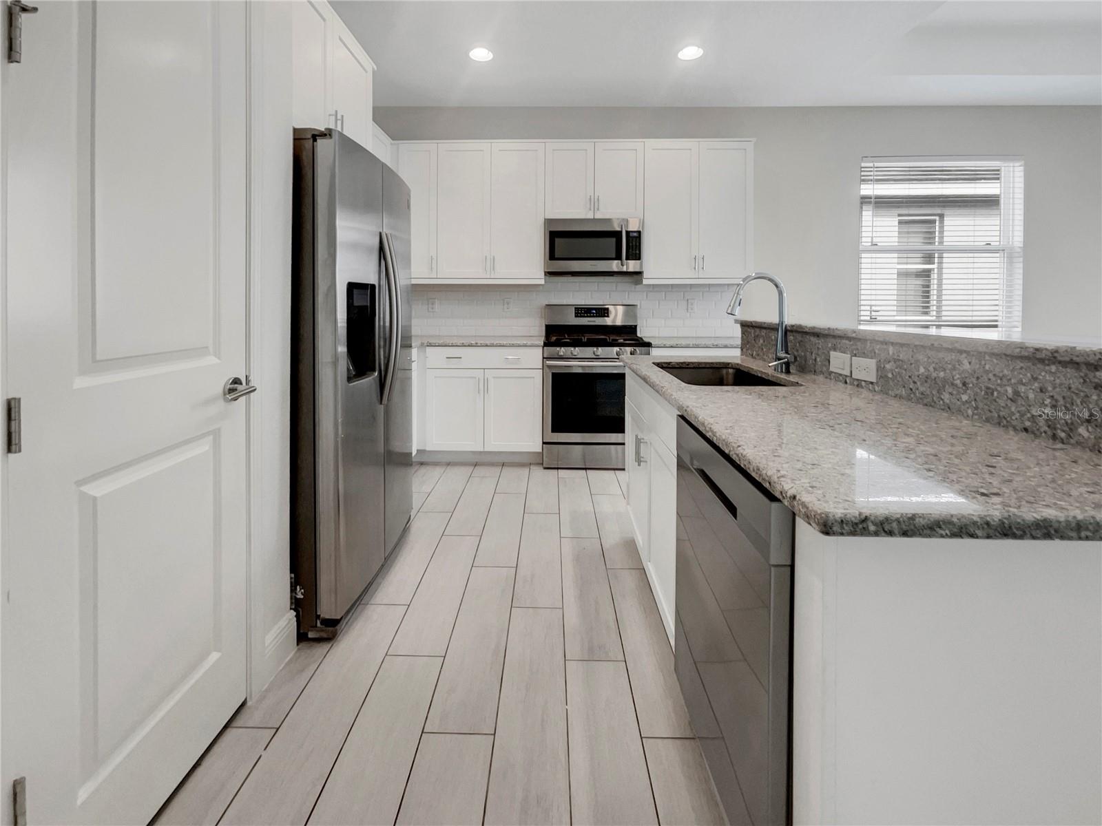 7615 CAMPUS CV, SARASOTA, FL, 34243