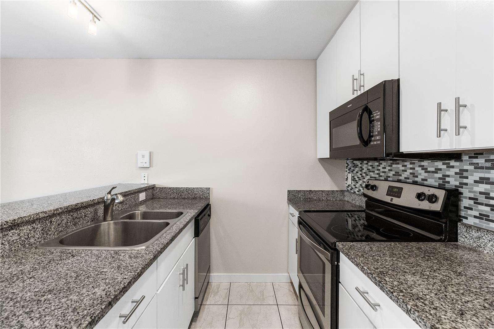 202 N FREMONT AVE #6, TAMPA, FL, 33606