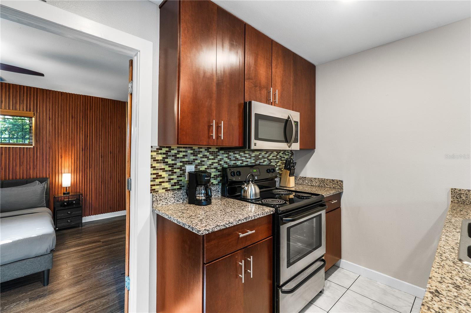 202 N FREMONT AVE #11, TAMPA, FL, 33606