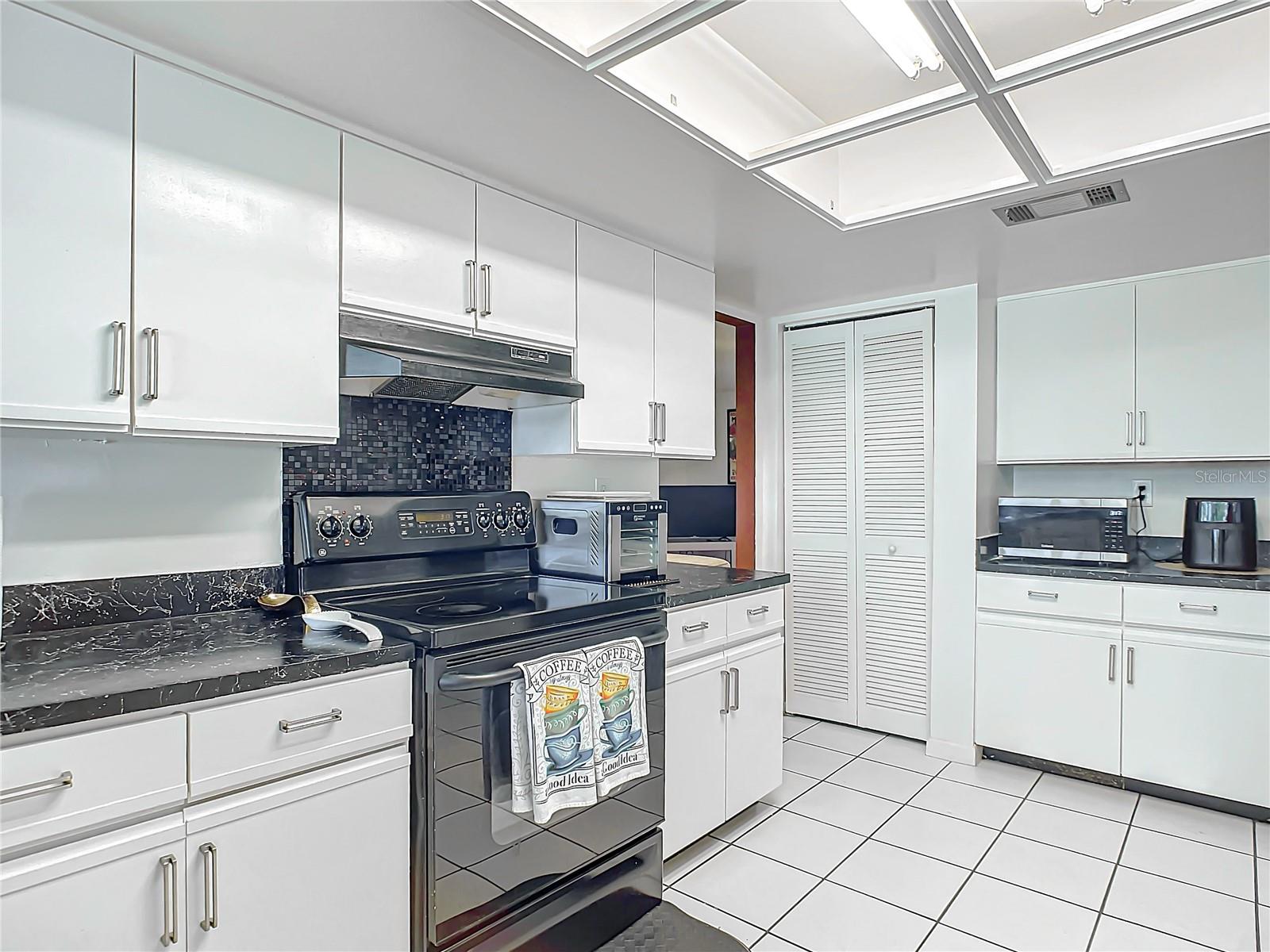 2281 E UNION CIR, DELTONA, FL, 32725