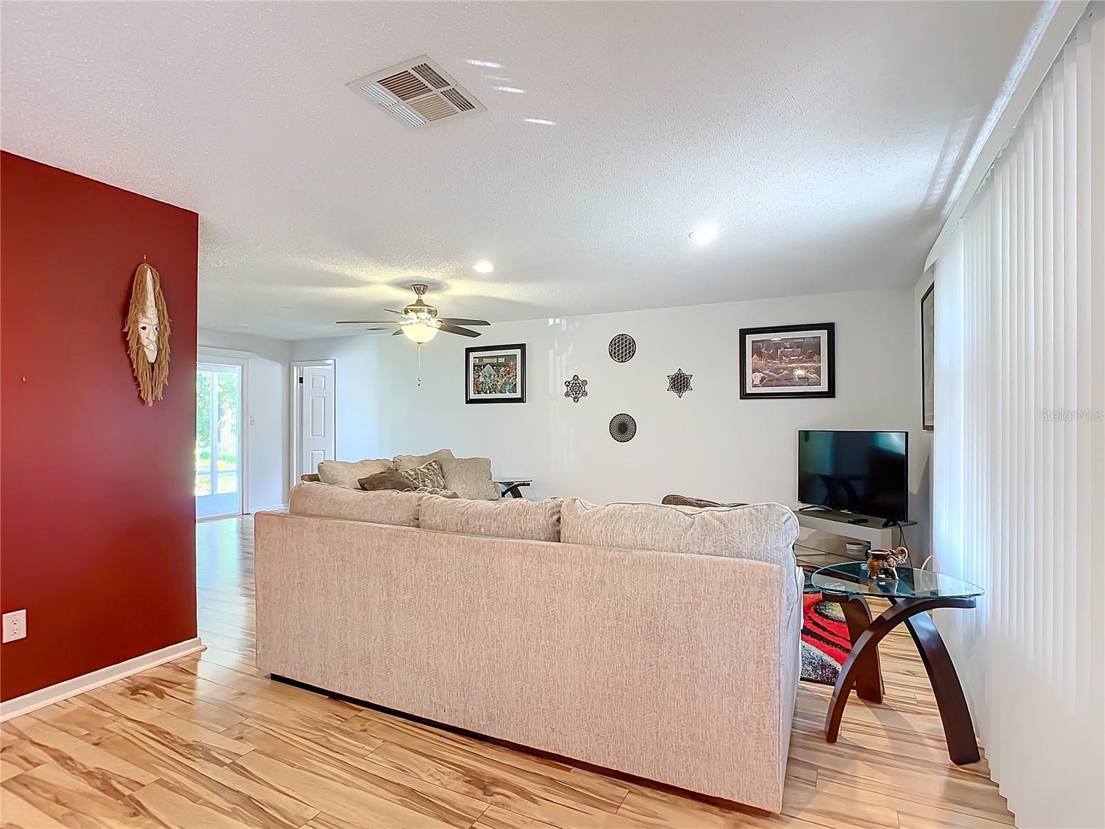 2281 E UNION CIR, DELTONA, FL, 32725