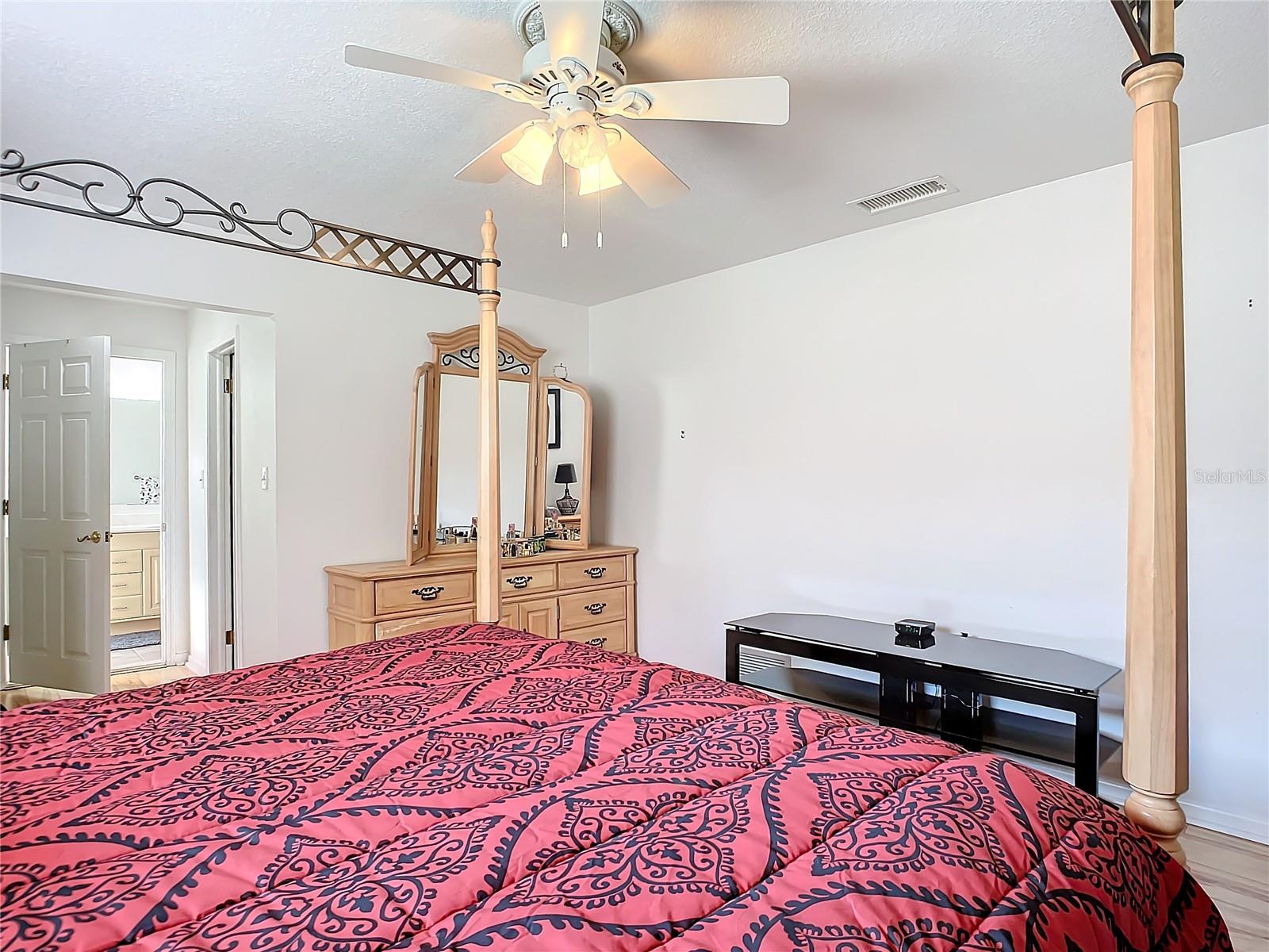 2281 E UNION CIR, DELTONA, FL, 32725