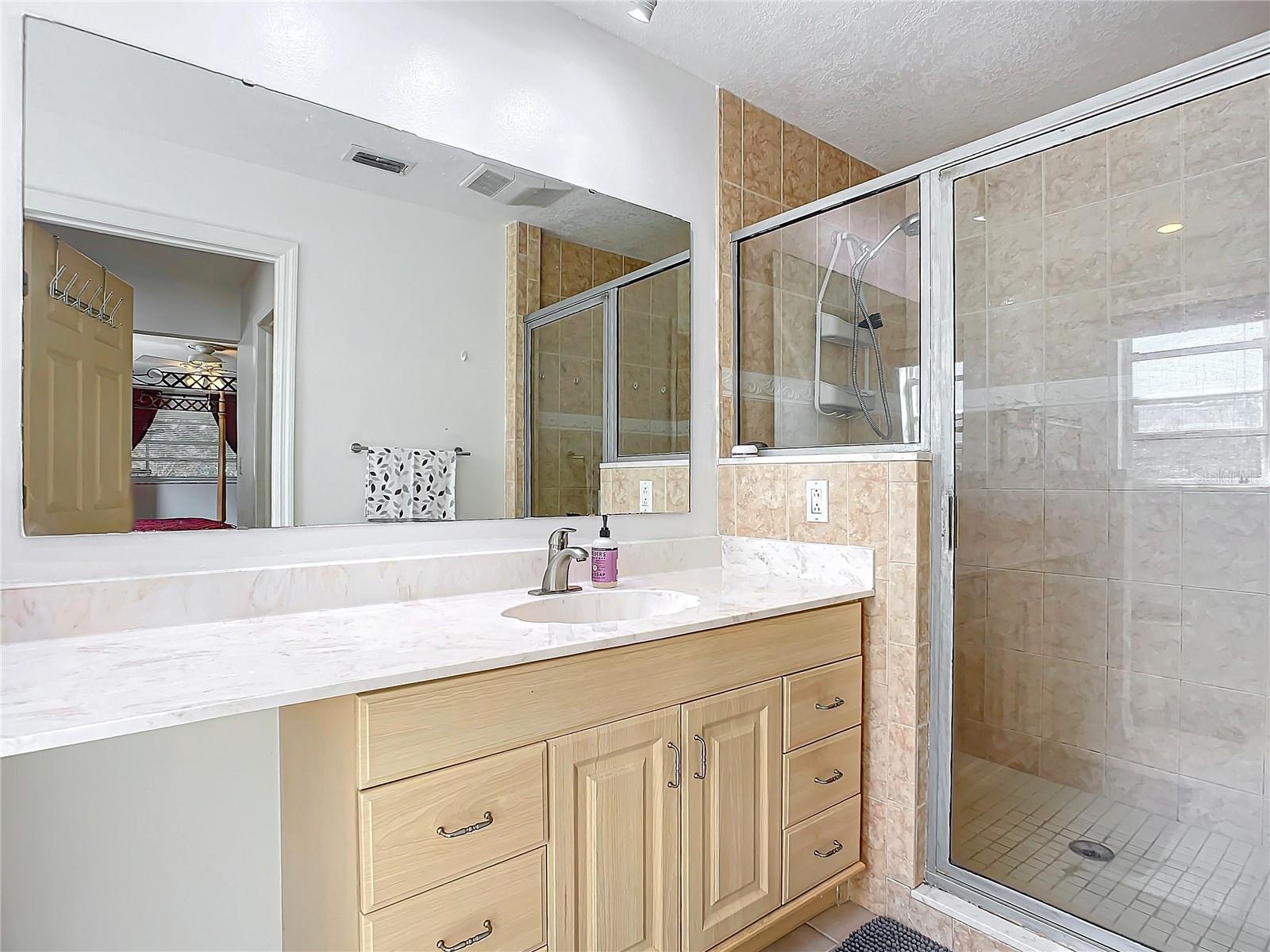 2281 E UNION CIR, DELTONA, FL, 32725