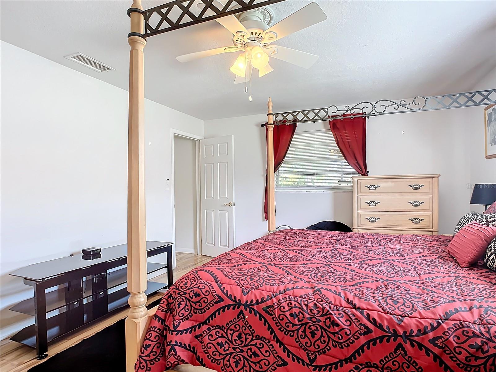 2281 E UNION CIR, DELTONA, FL, 32725