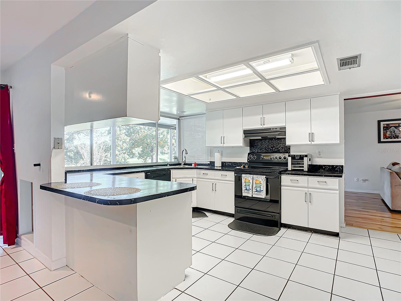 2281 E UNION CIR, DELTONA, FL, 32725