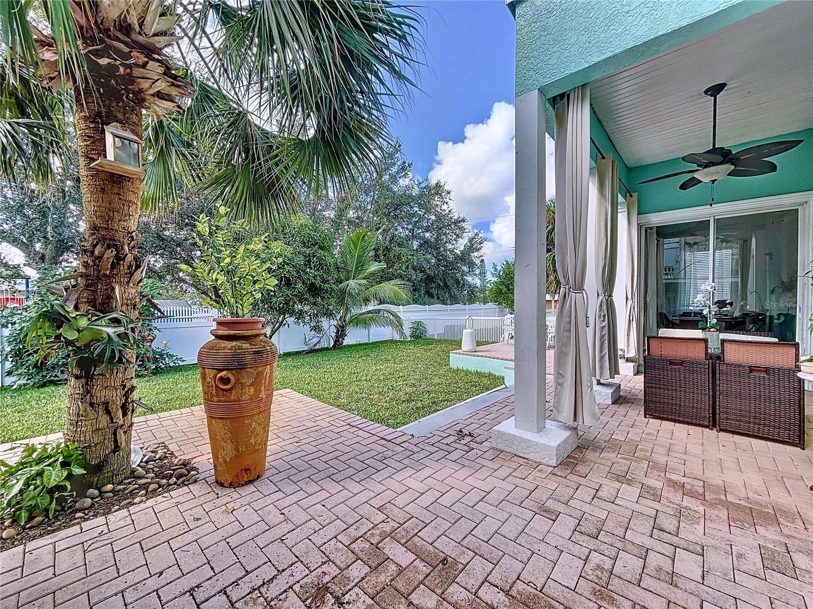 6564 SIMONE SHORES CIR, APOLLO BEACH, FL, 33572