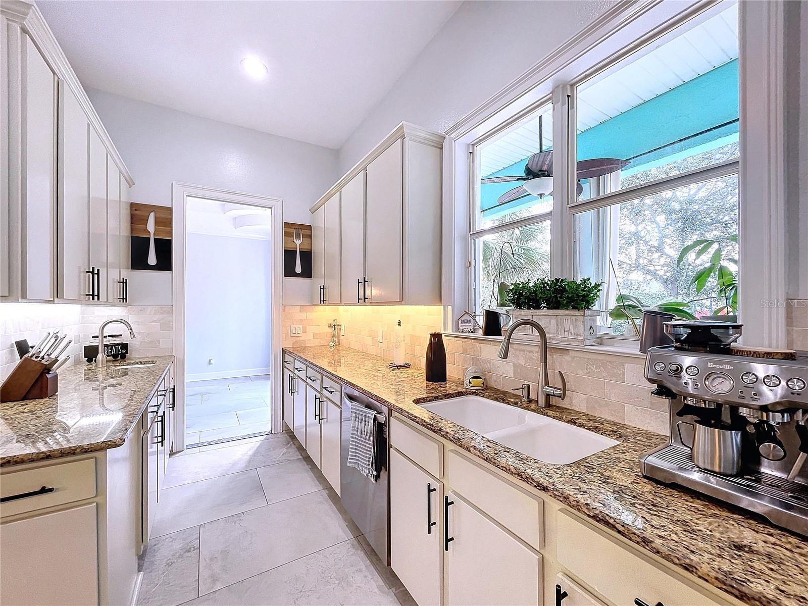 6564 SIMONE SHORES CIR, APOLLO BEACH, FL, 33572