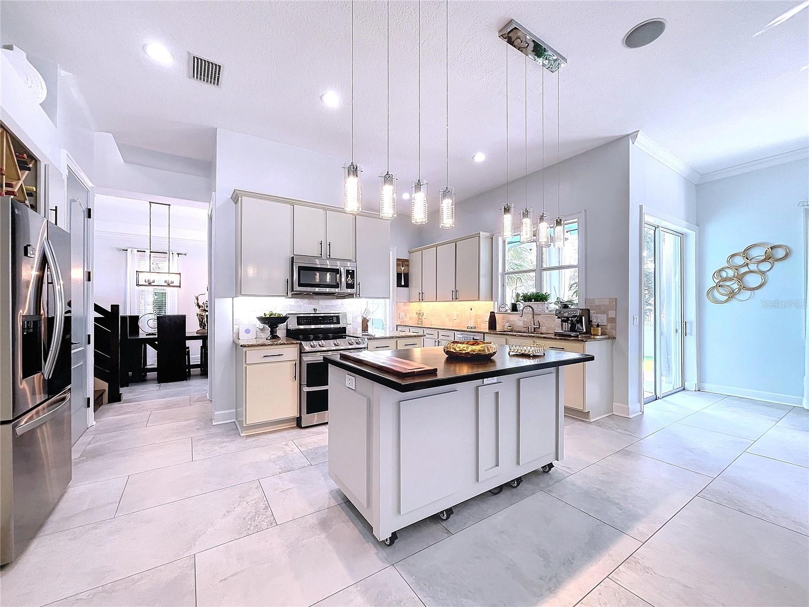 6564 SIMONE SHORES CIR, APOLLO BEACH, FL, 33572