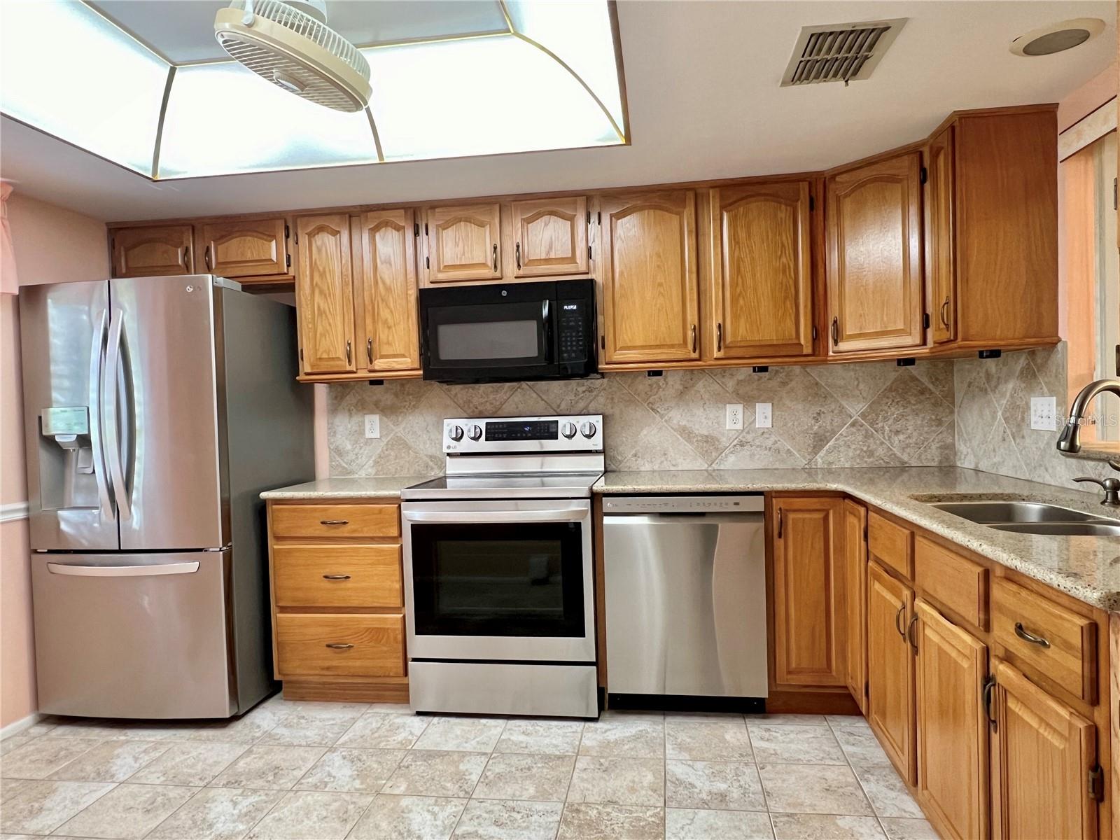 2231 LARK CIR E #C, PALM HARBOR, FL, 34684