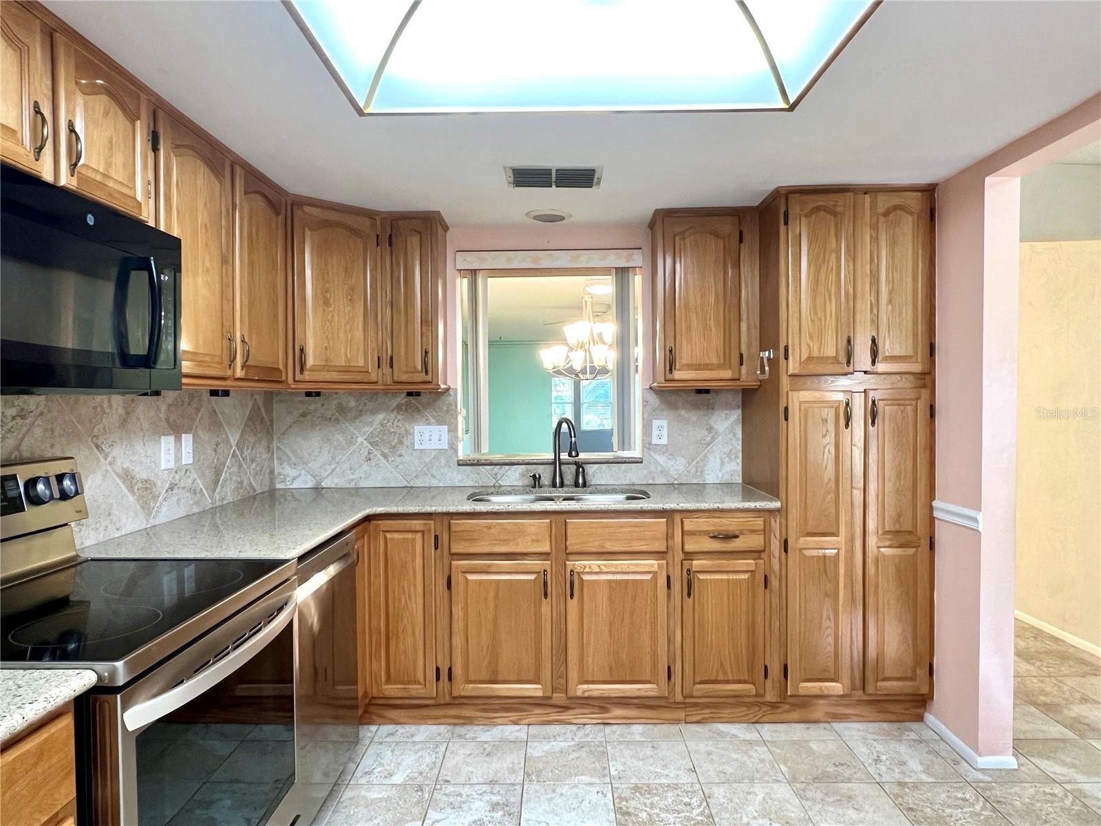 2231 LARK CIR E #C, PALM HARBOR, FL, 34684