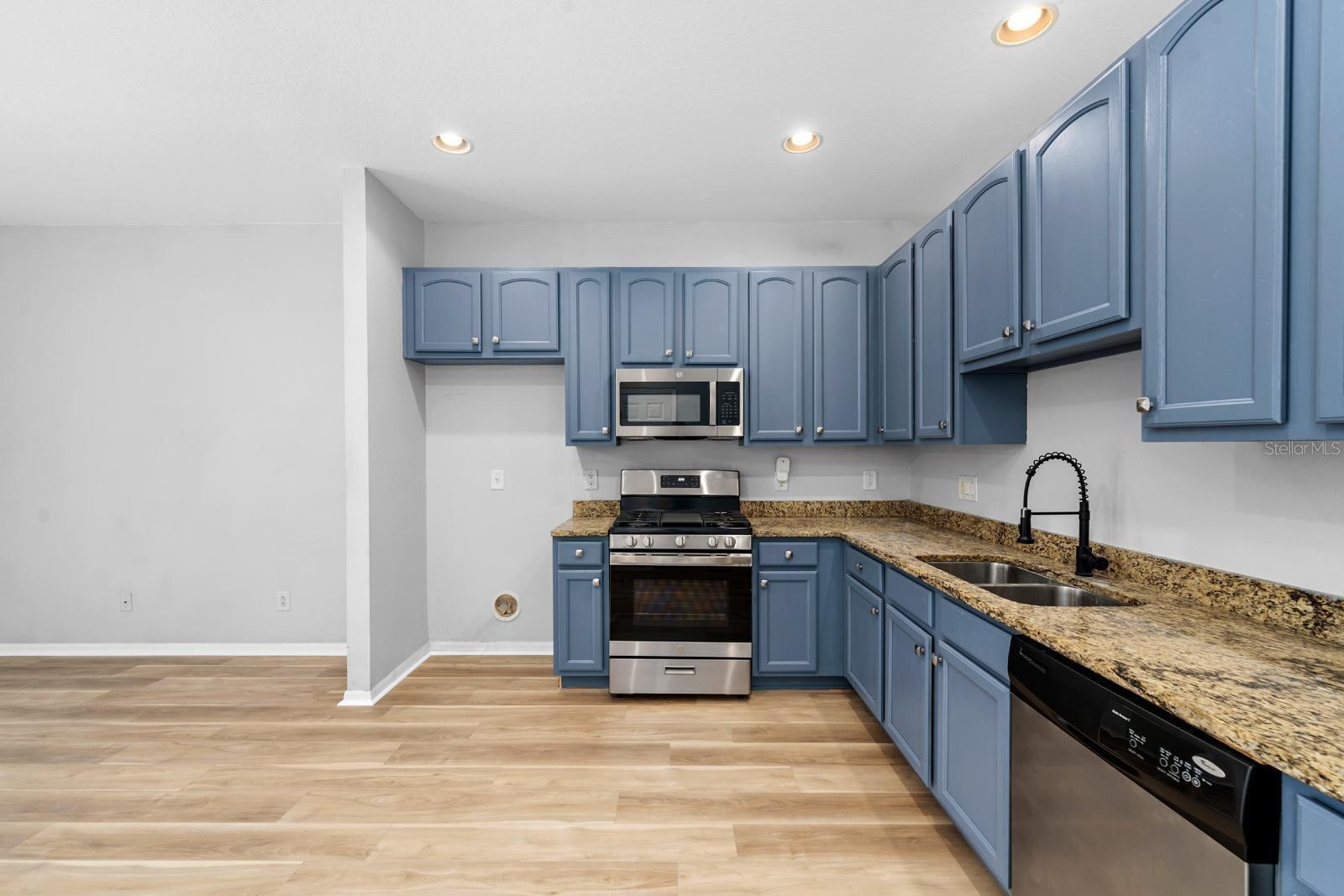 19412 SUNSET BAY DR, LAND O LAKES, FL, 34638