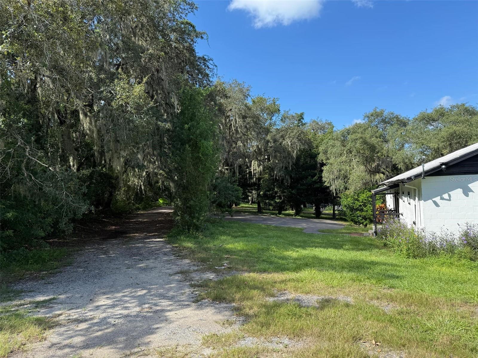 8105 W COLONIAL DR, ORLANDO, FL, 32818