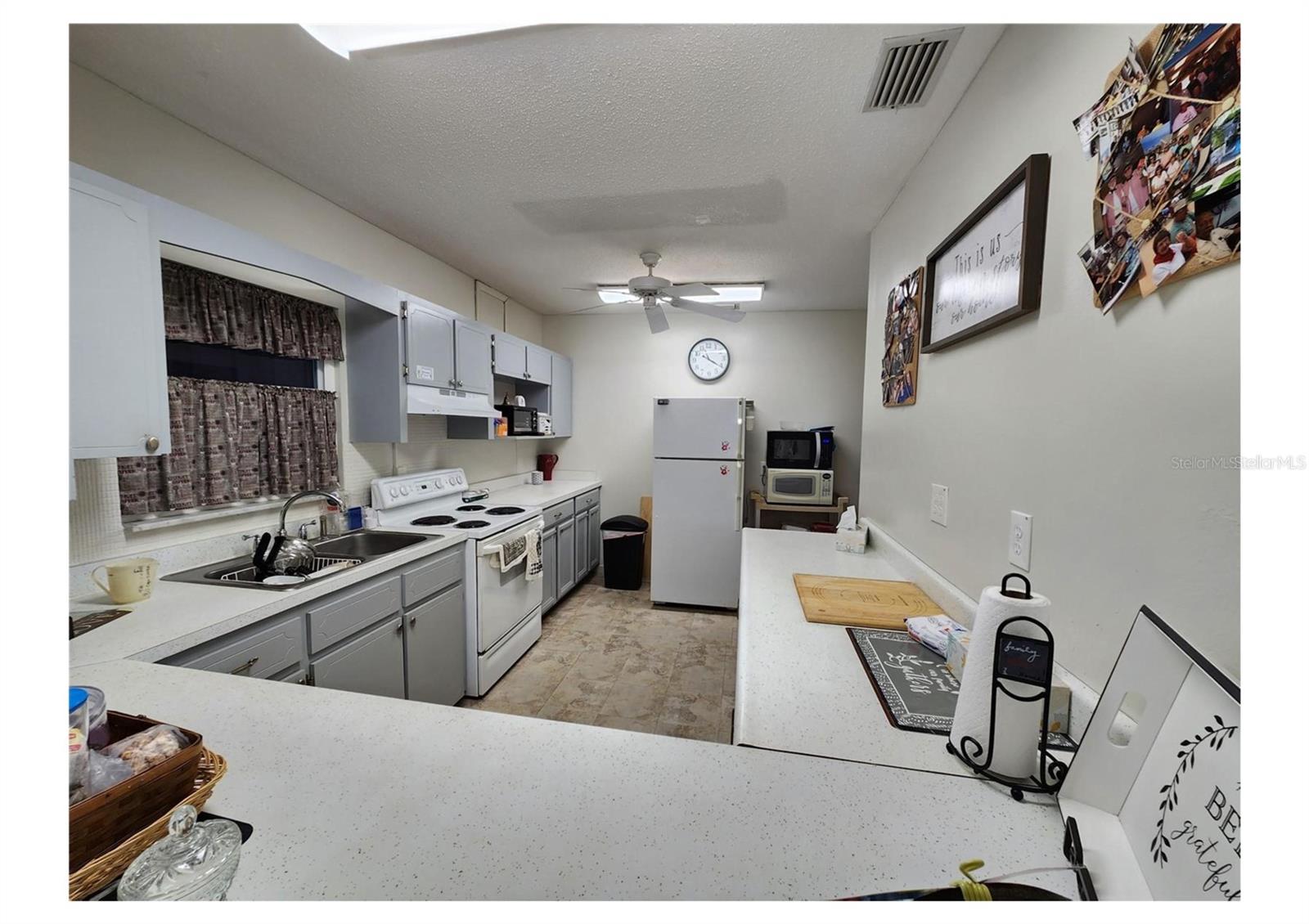 4744 AZALEA DR #203B, NEW PORT RICHEY, FL, 34652