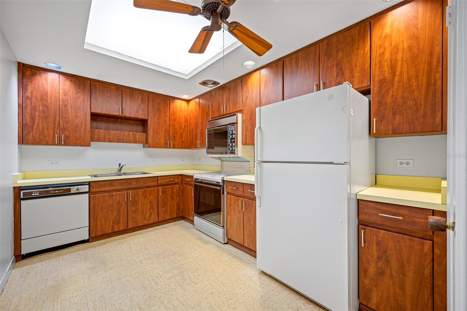 1 BEACH DR SE #1208, ST PETERSBURG, FL, 33701