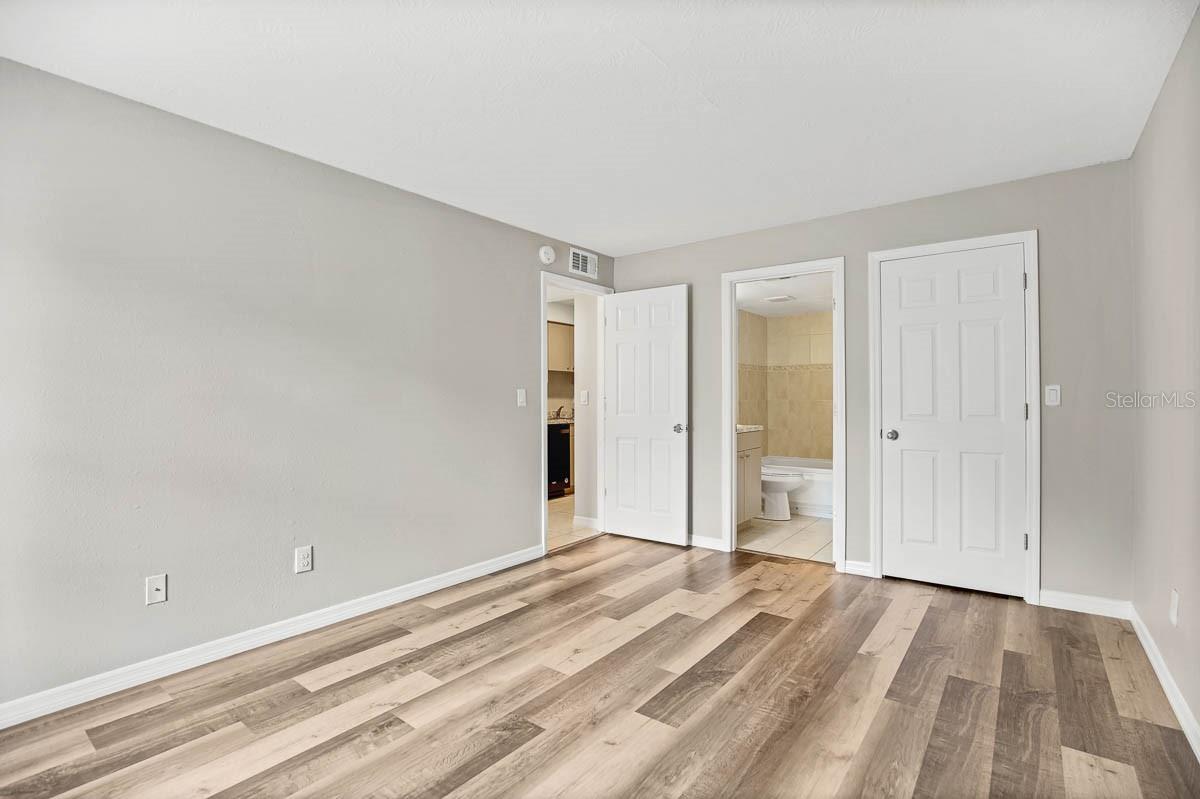 14663 NORWOOD OAKS DR #103, TAMPA, FL, 33613