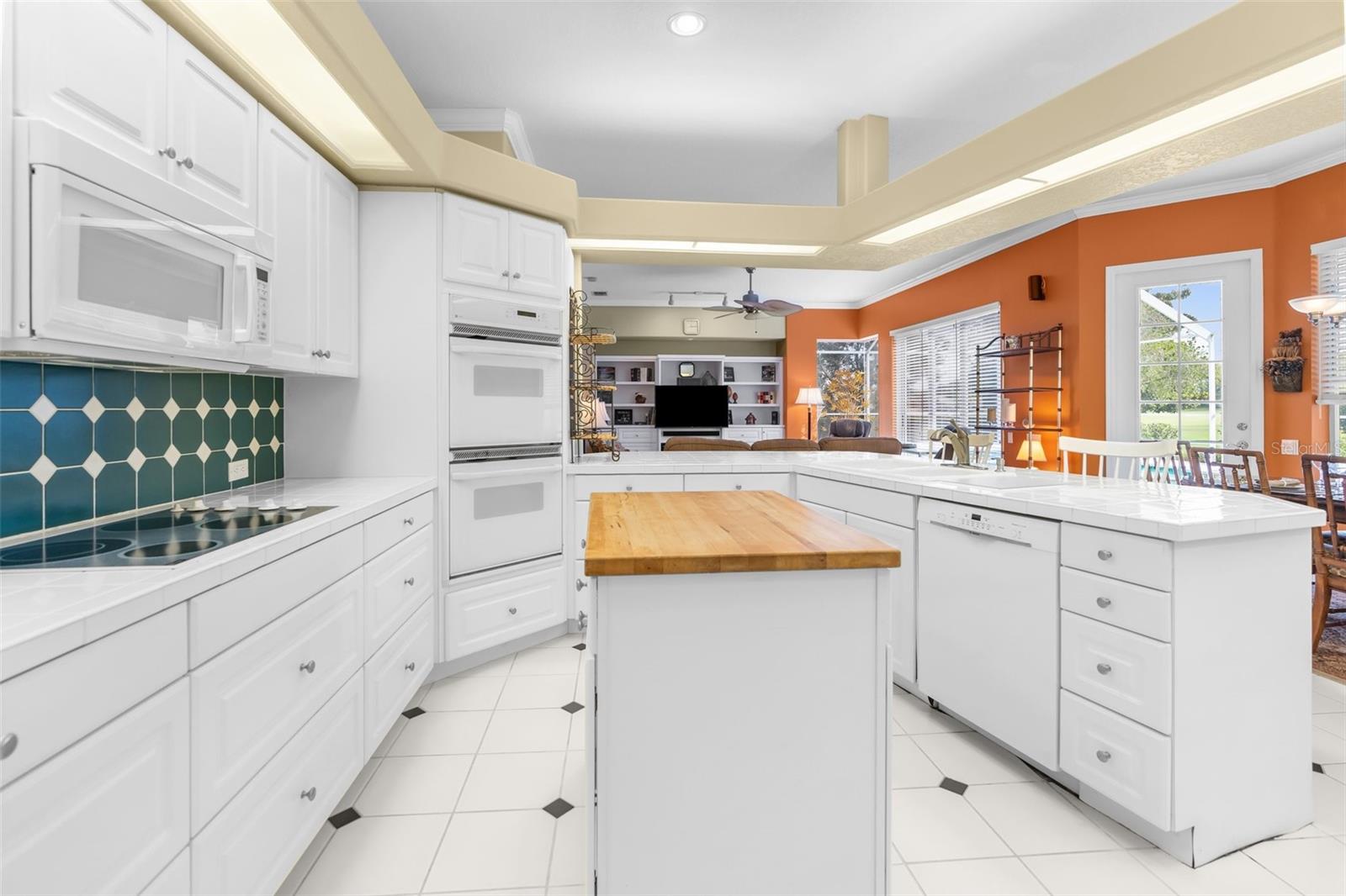 9208 TARLETON CIR, WEEKI WACHEE, FL, 34613