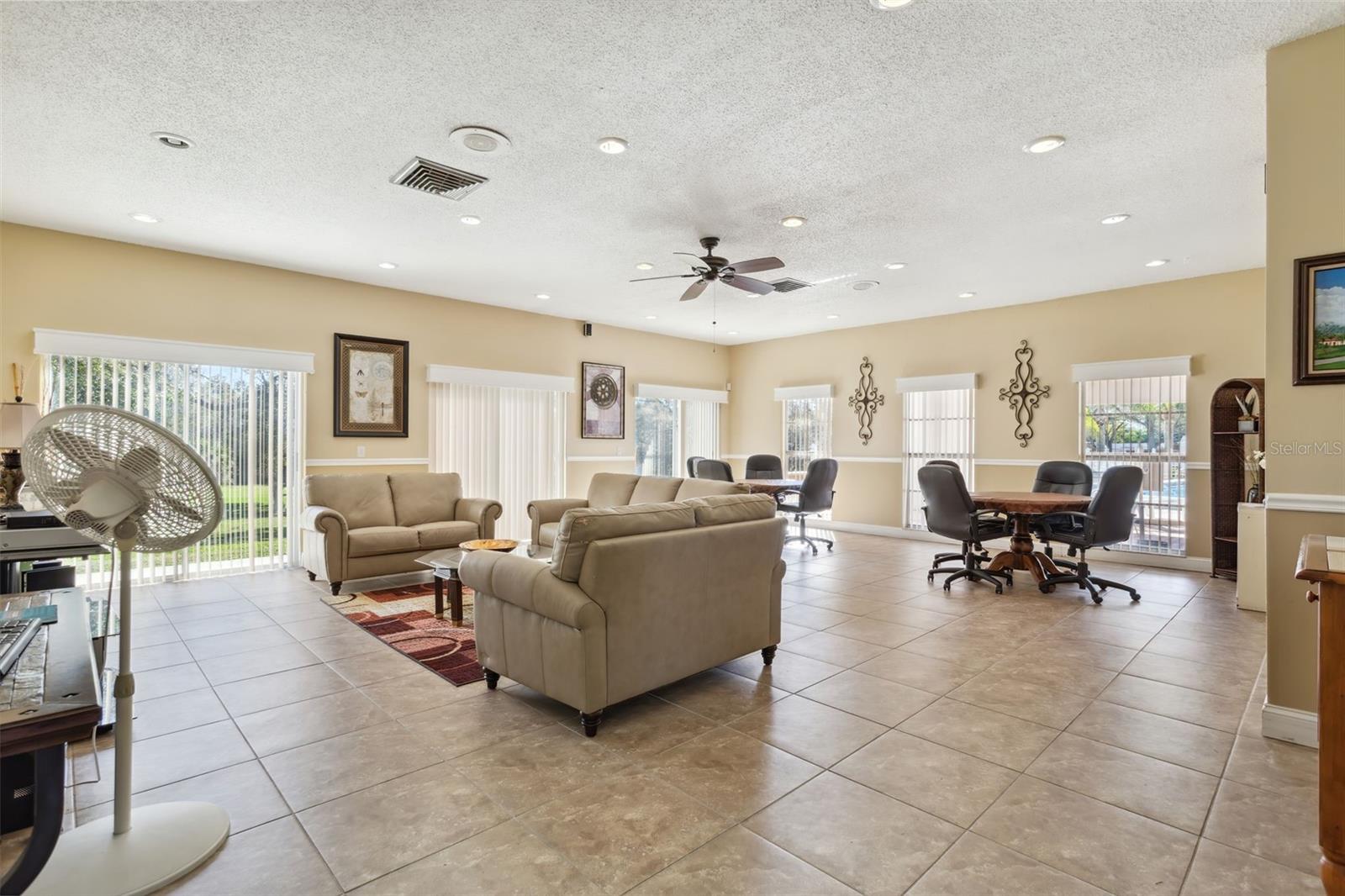 1371 MISSION HILLS BLVD, CLEARWATER, FL, 33759