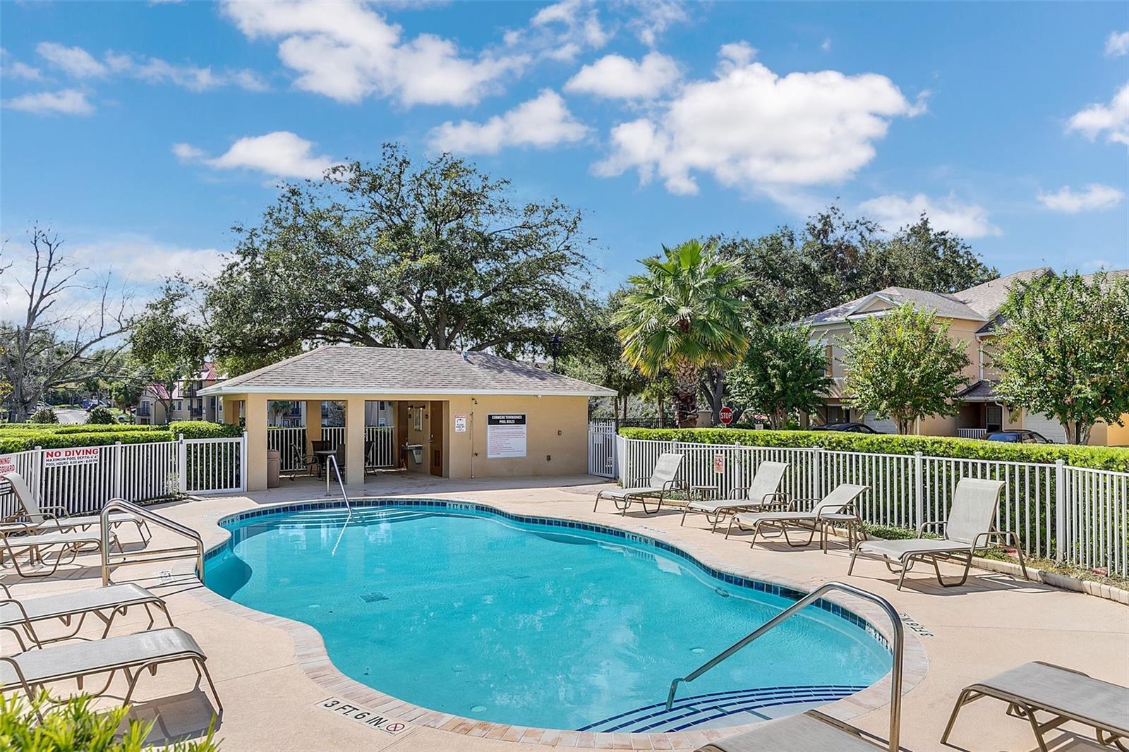 221 STERLING SPRINGS LN, ALTAMONTE SPRINGS, FL, 32714