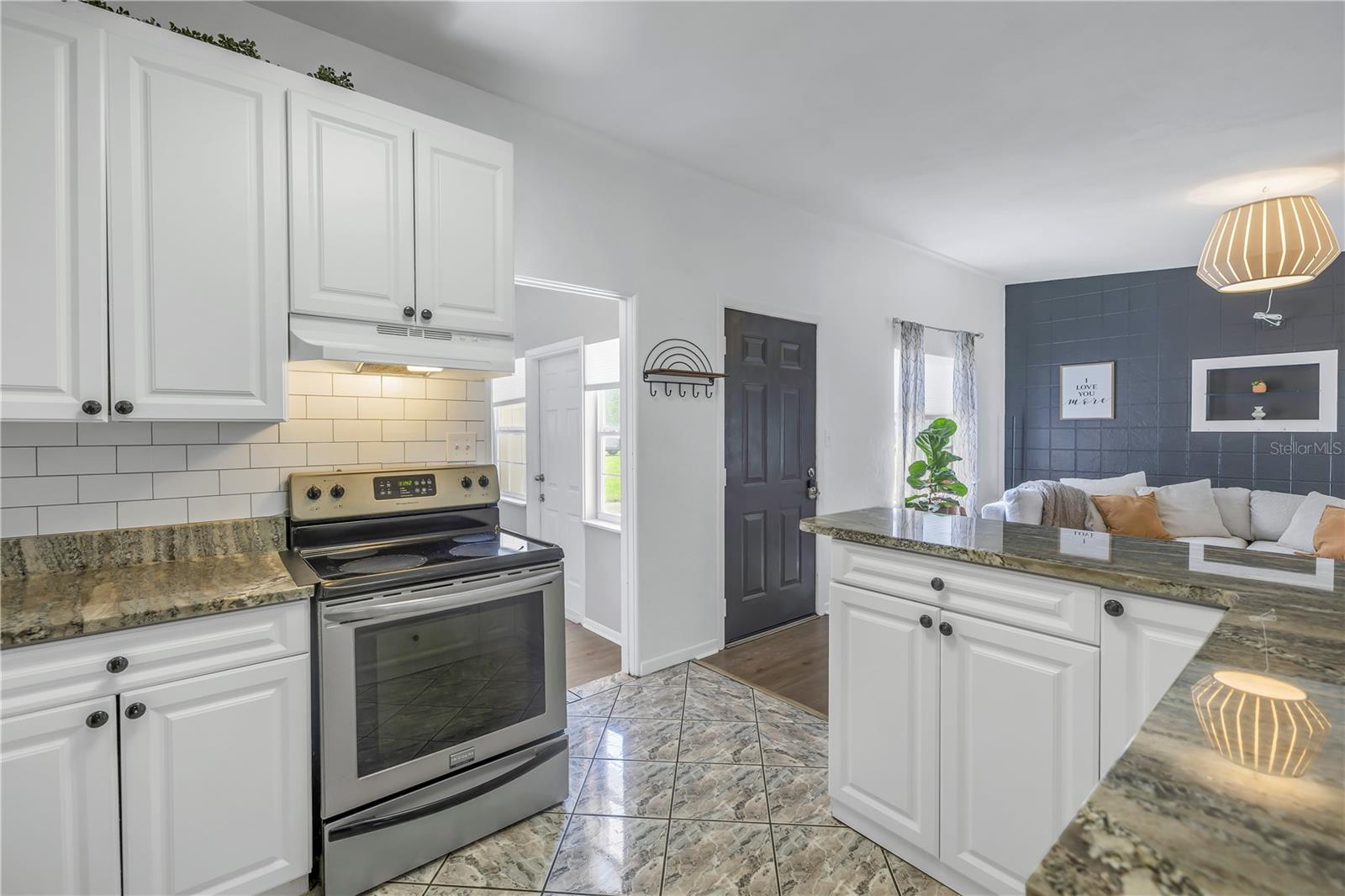 1043 60TH AVE N, ST PETERSBURG, FL, 33703