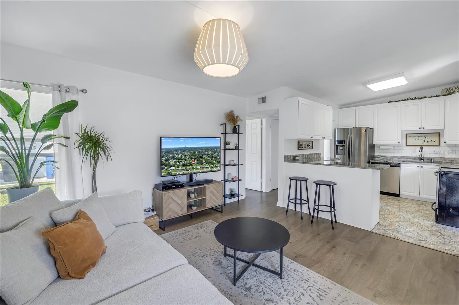 1043 60TH AVE N, ST PETERSBURG, FL, 33703