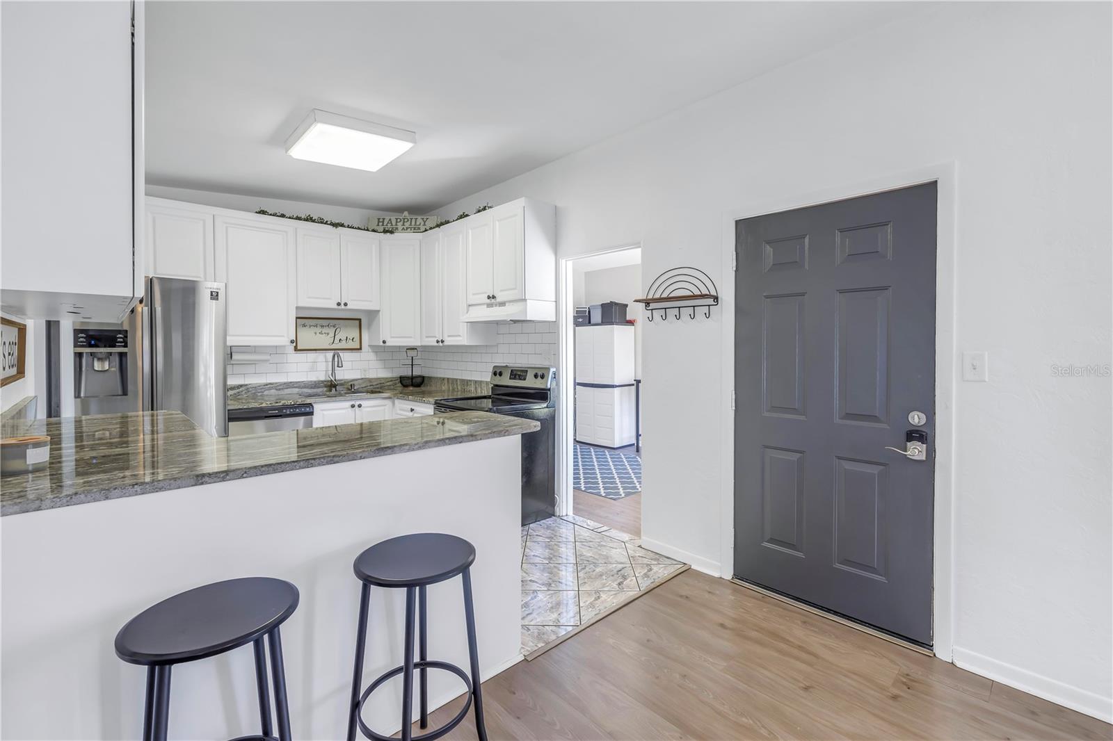 1043 60TH AVE N, ST PETERSBURG, FL, 33703