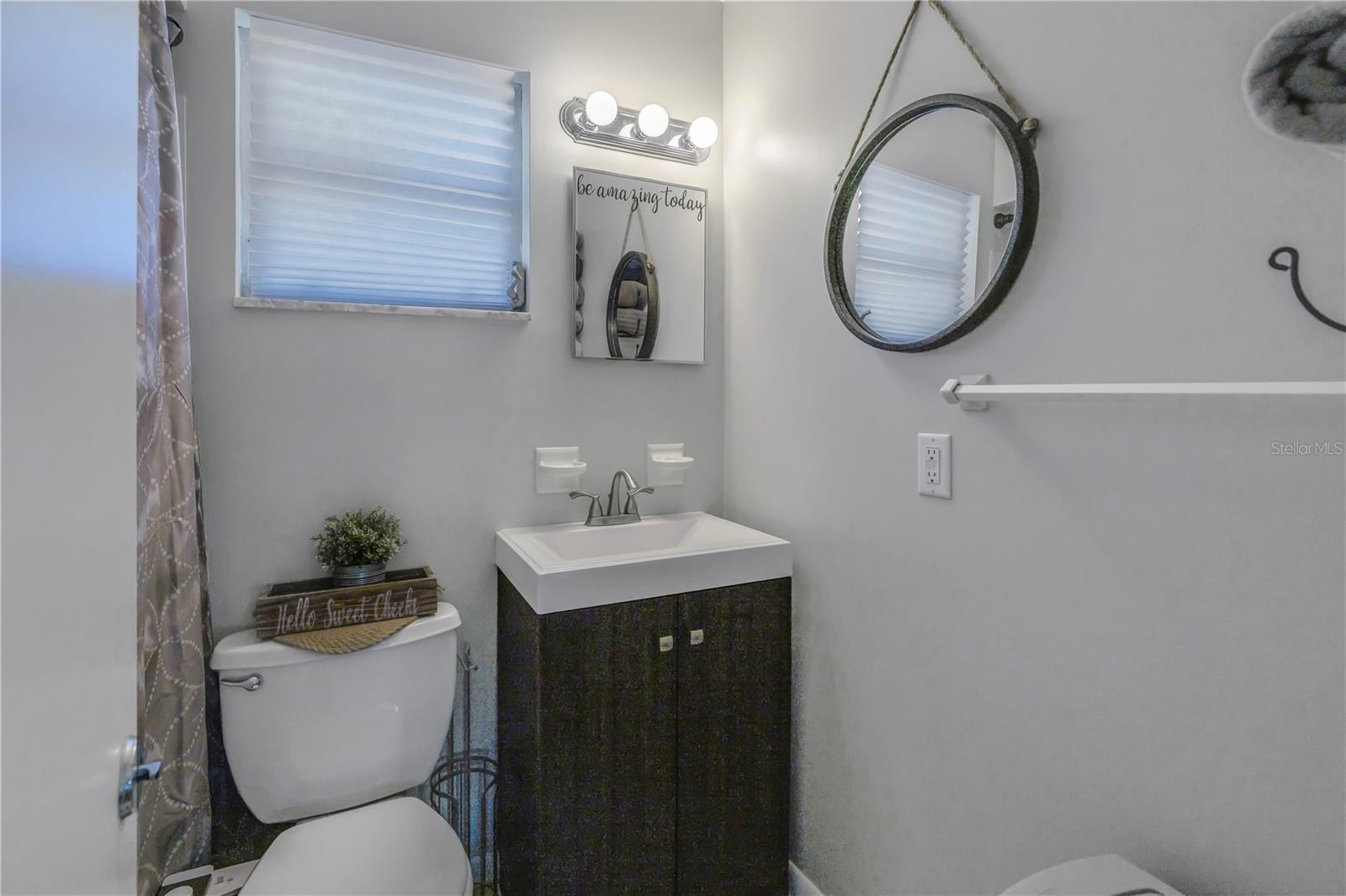1043 60TH AVE N, ST PETERSBURG, FL, 33703