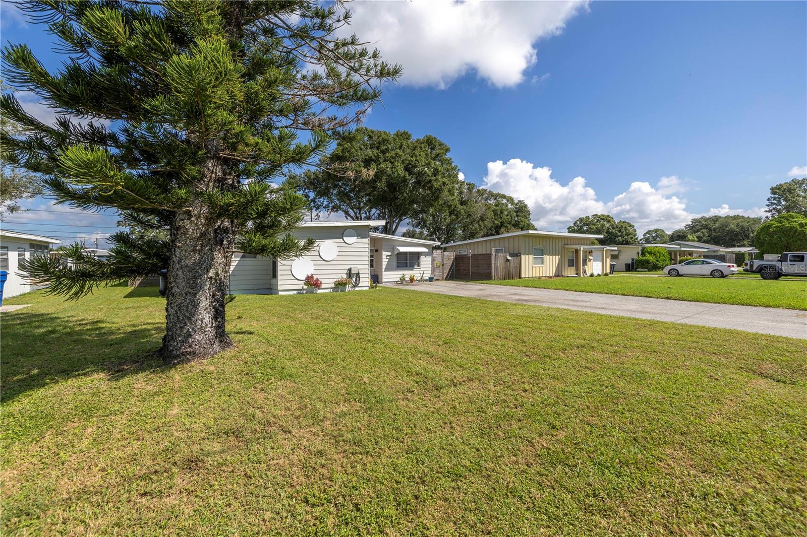 1043 60TH AVE N, ST PETERSBURG, FL, 33703