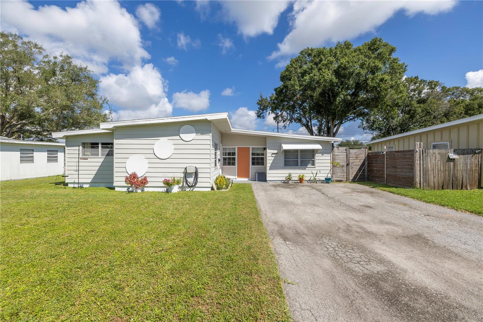 1043 60TH AVE N, ST PETERSBURG, FL, 33703
