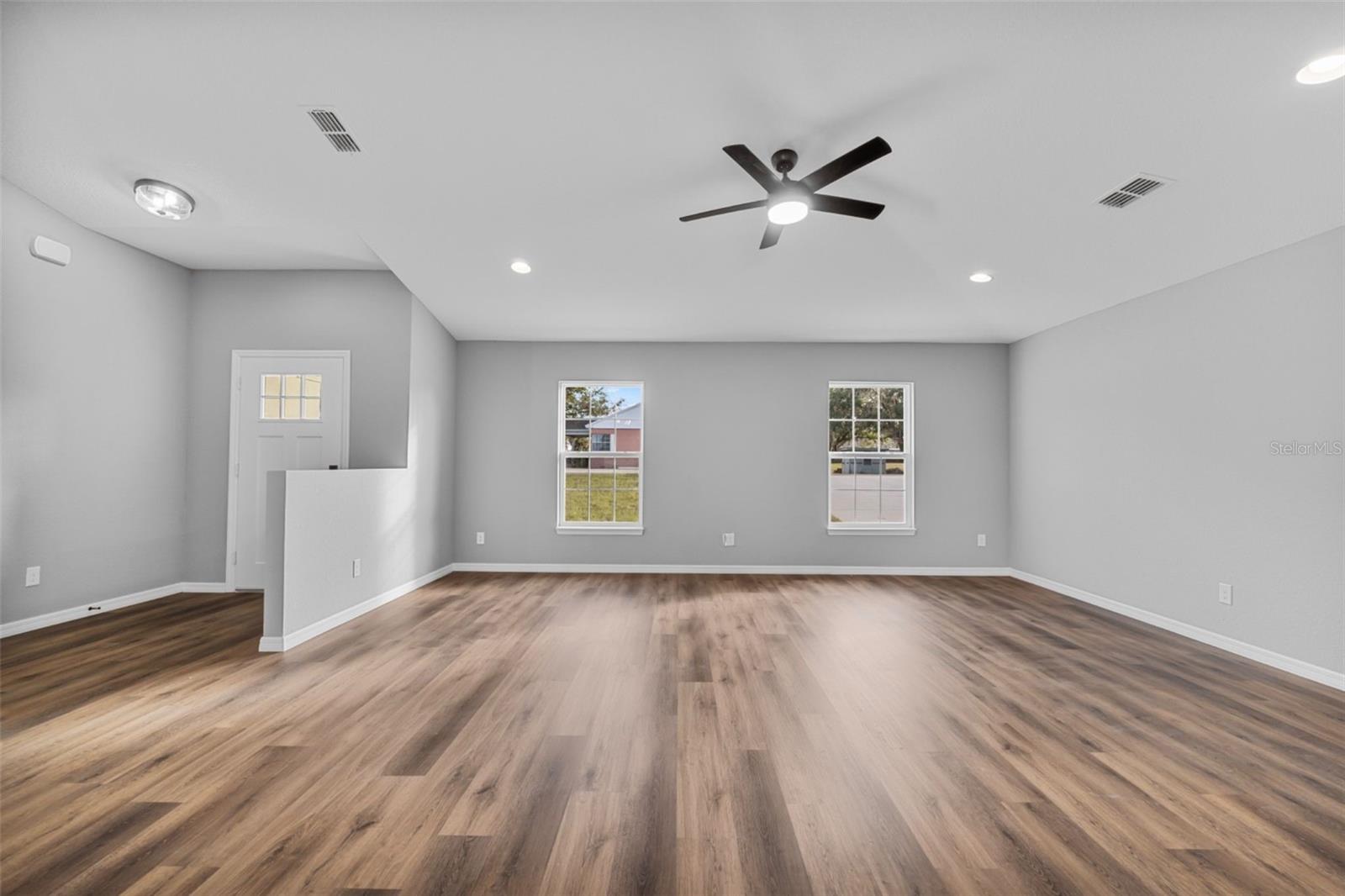 334 W B ST, FROSTPROOF, FL, 33843