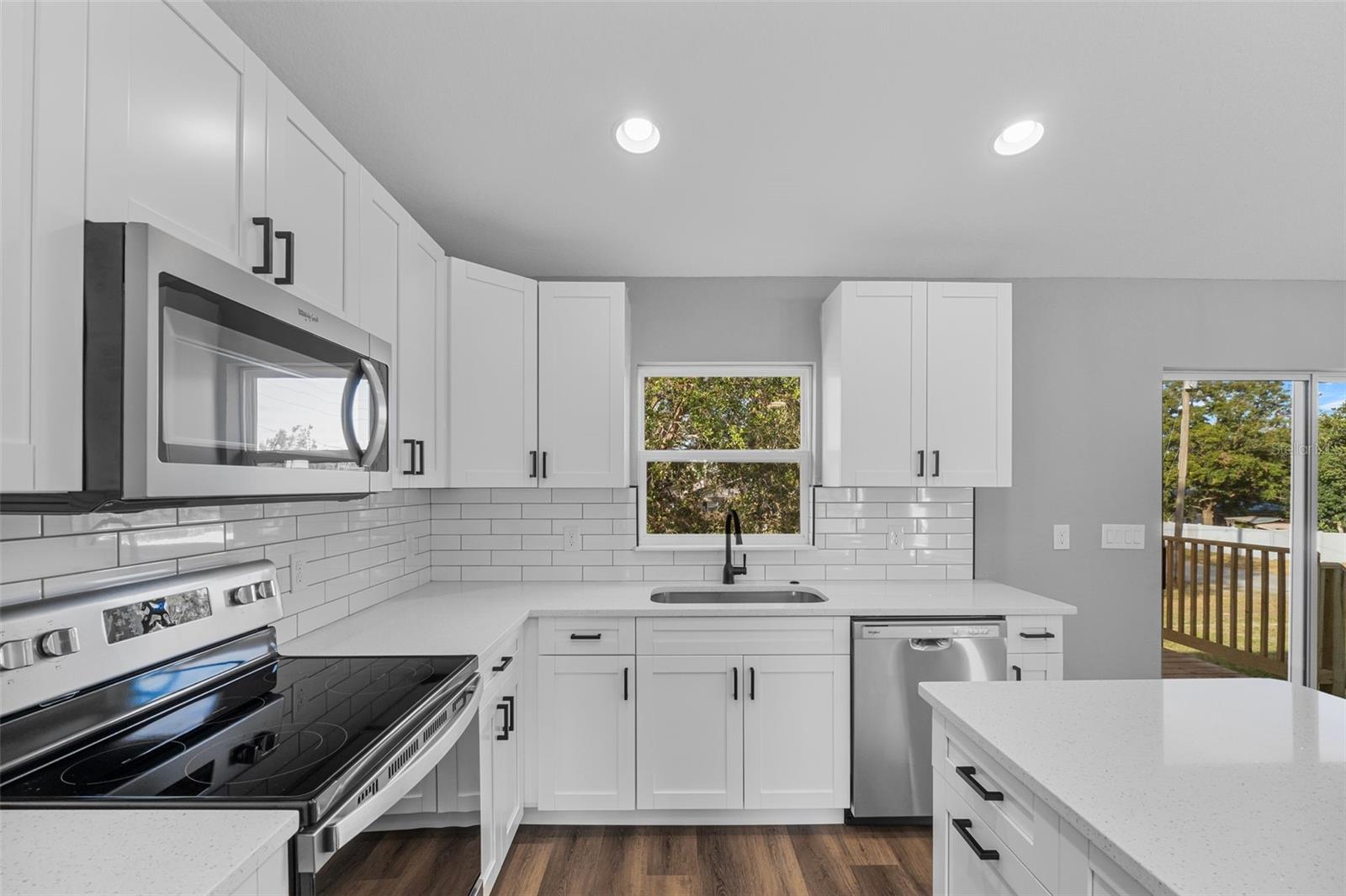 334 W B ST, FROSTPROOF, FL, 33843