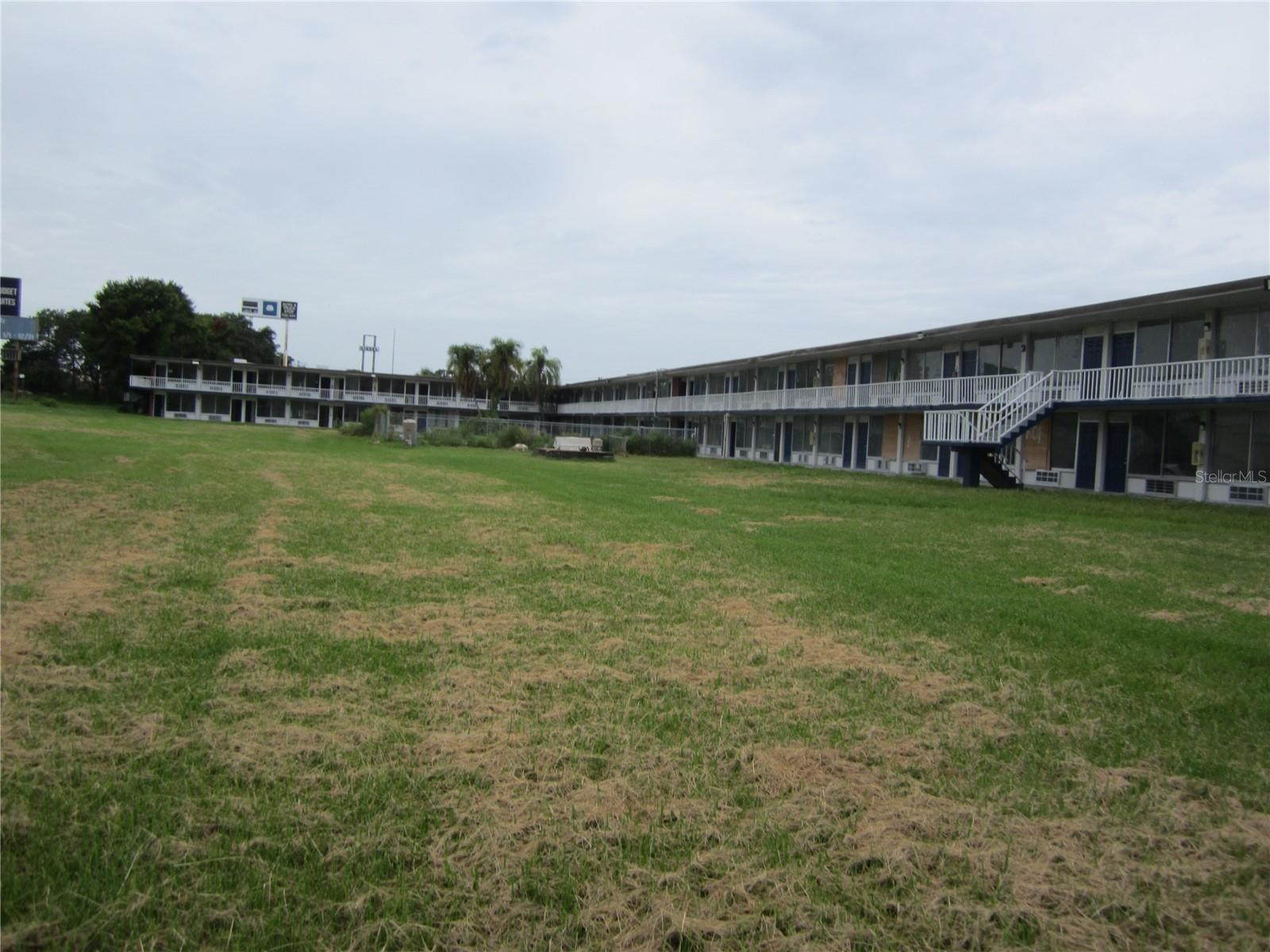 4011 E COLUMBUS DR, TAMPA, FL, 33605
