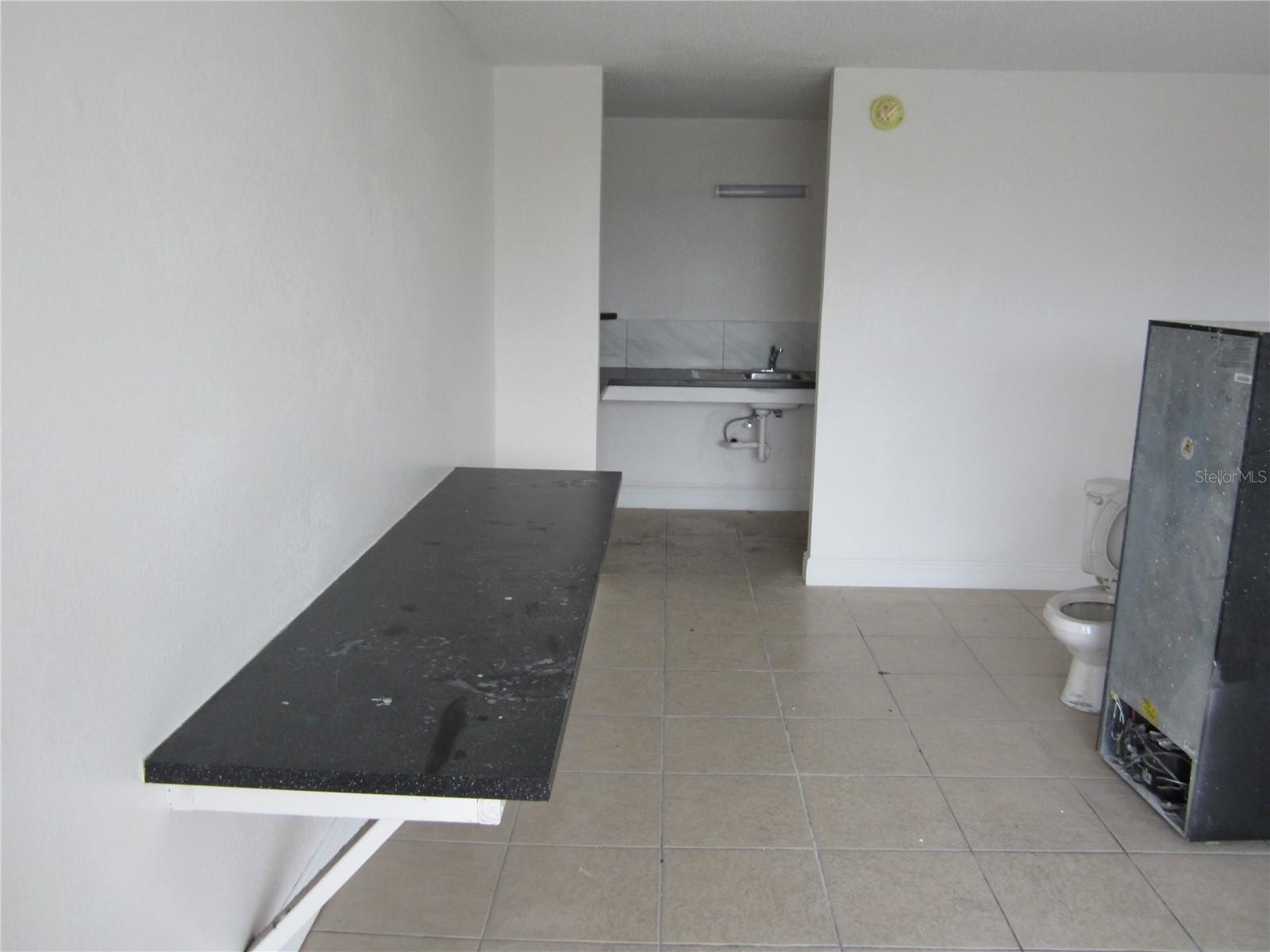 4011 E COLUMBUS DR, TAMPA, FL, 33605
