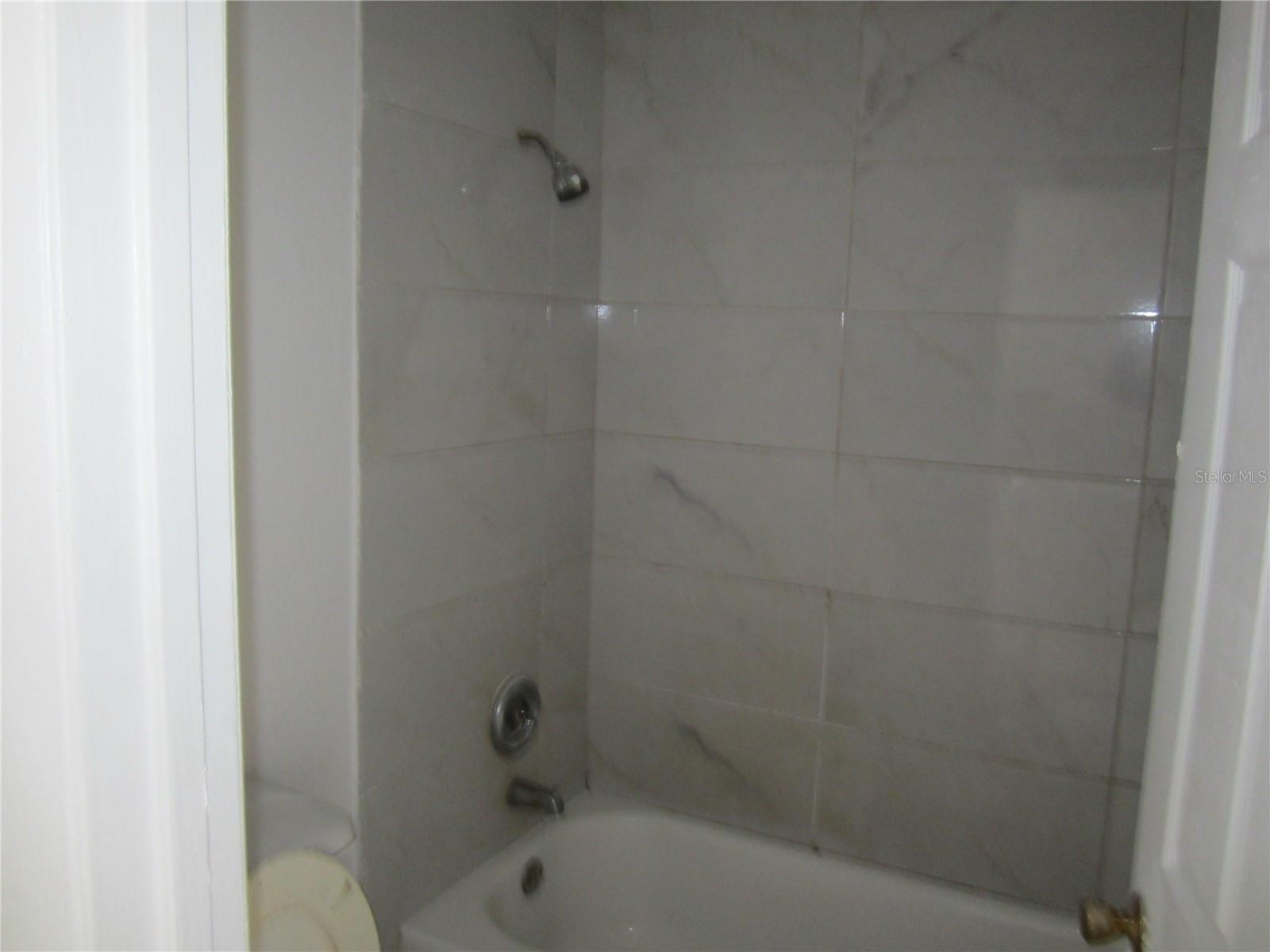 4011 E COLUMBUS DR, TAMPA, FL, 33605