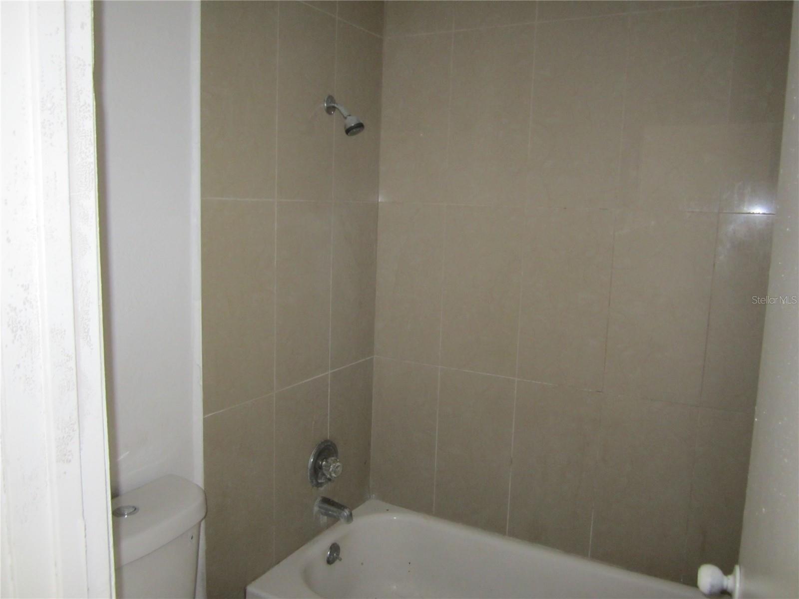 4011 E COLUMBUS DR, TAMPA, FL, 33605