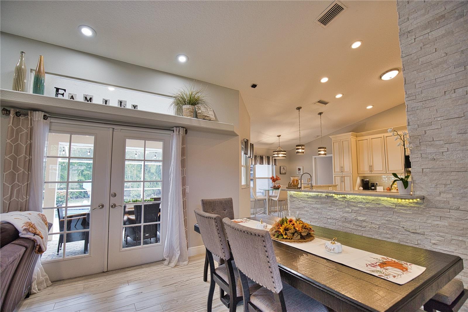 5280 E SUNNYDALE CIR, SARASOTA, FL, 34233