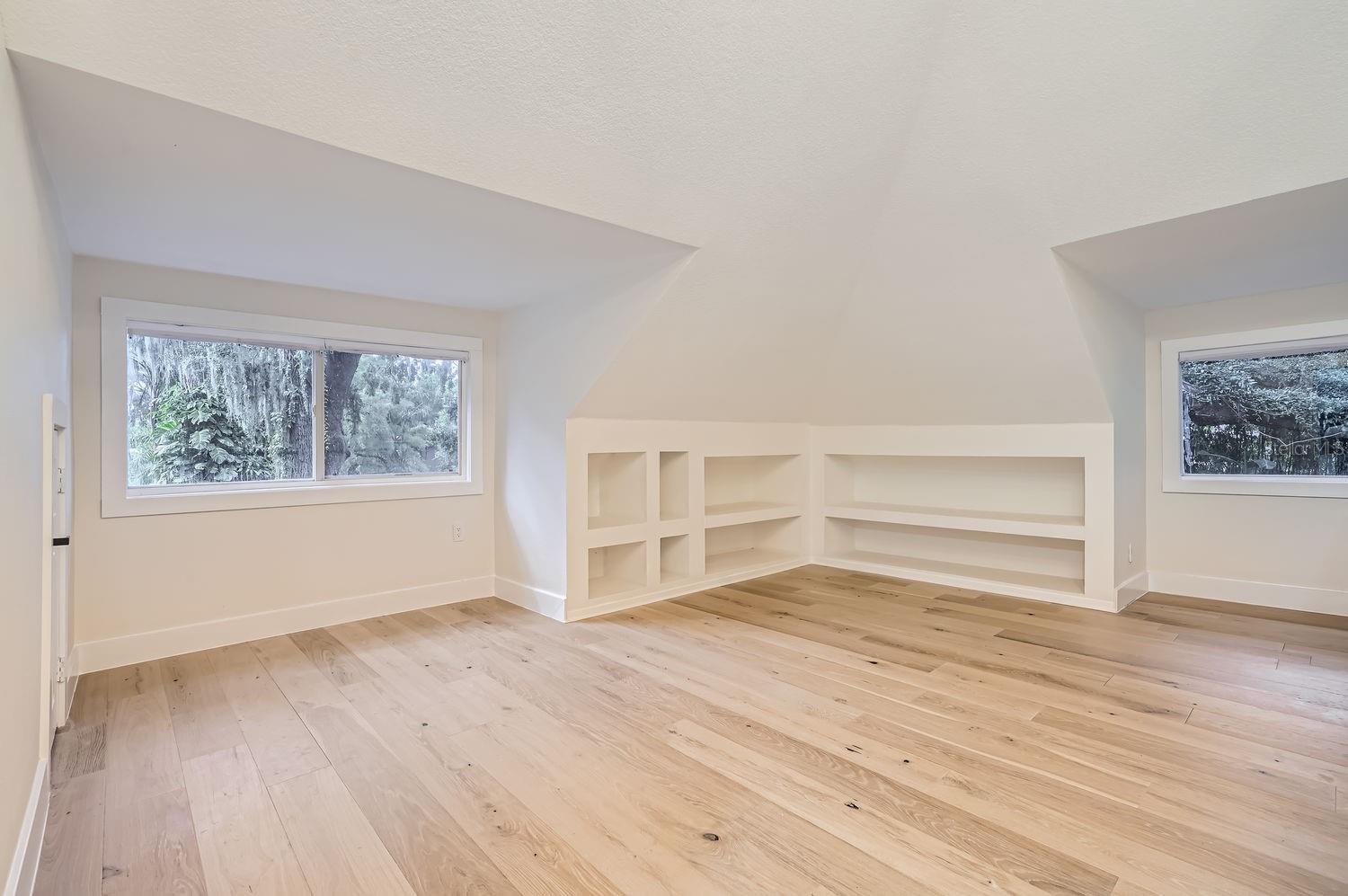 734 S MILLS AVE, ORLANDO, FL, 32801