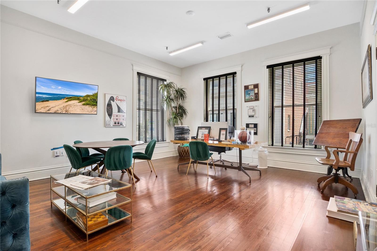 13 W PINE ST, ORLANDO, FL, 32801