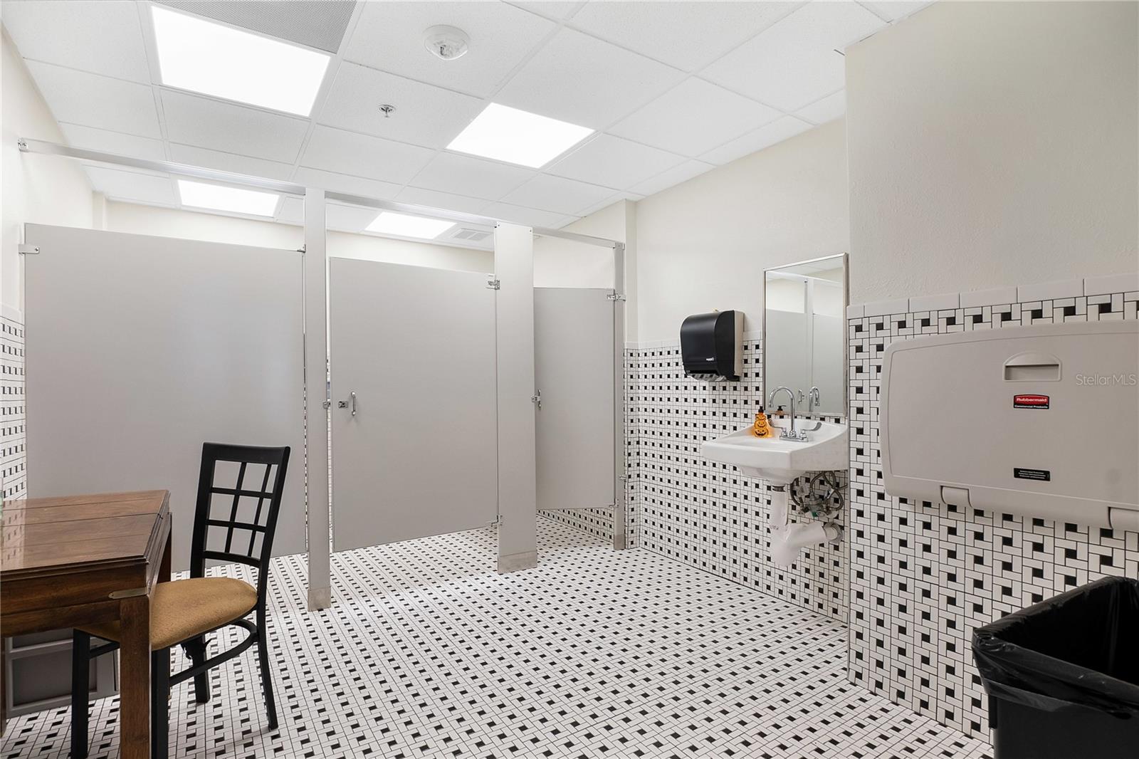 13 W PINE ST, ORLANDO, FL, 32801