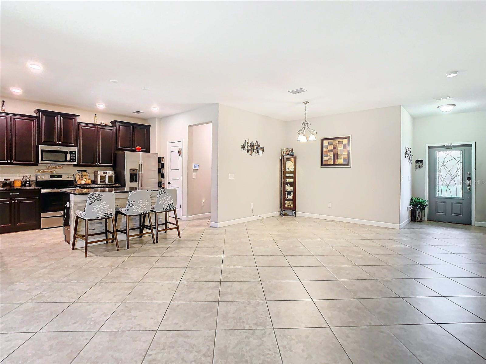 28442 TRANQUIL LAKE CIR, WESLEY CHAPEL, FL, 33543