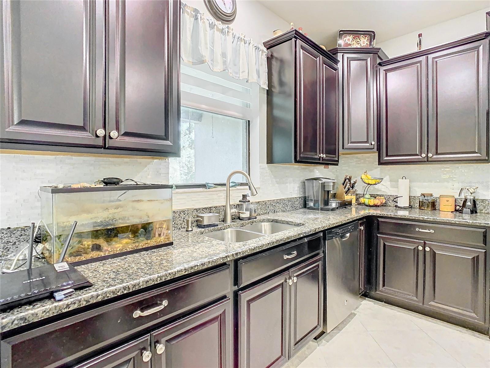 28442 TRANQUIL LAKE CIR, WESLEY CHAPEL, FL, 33543