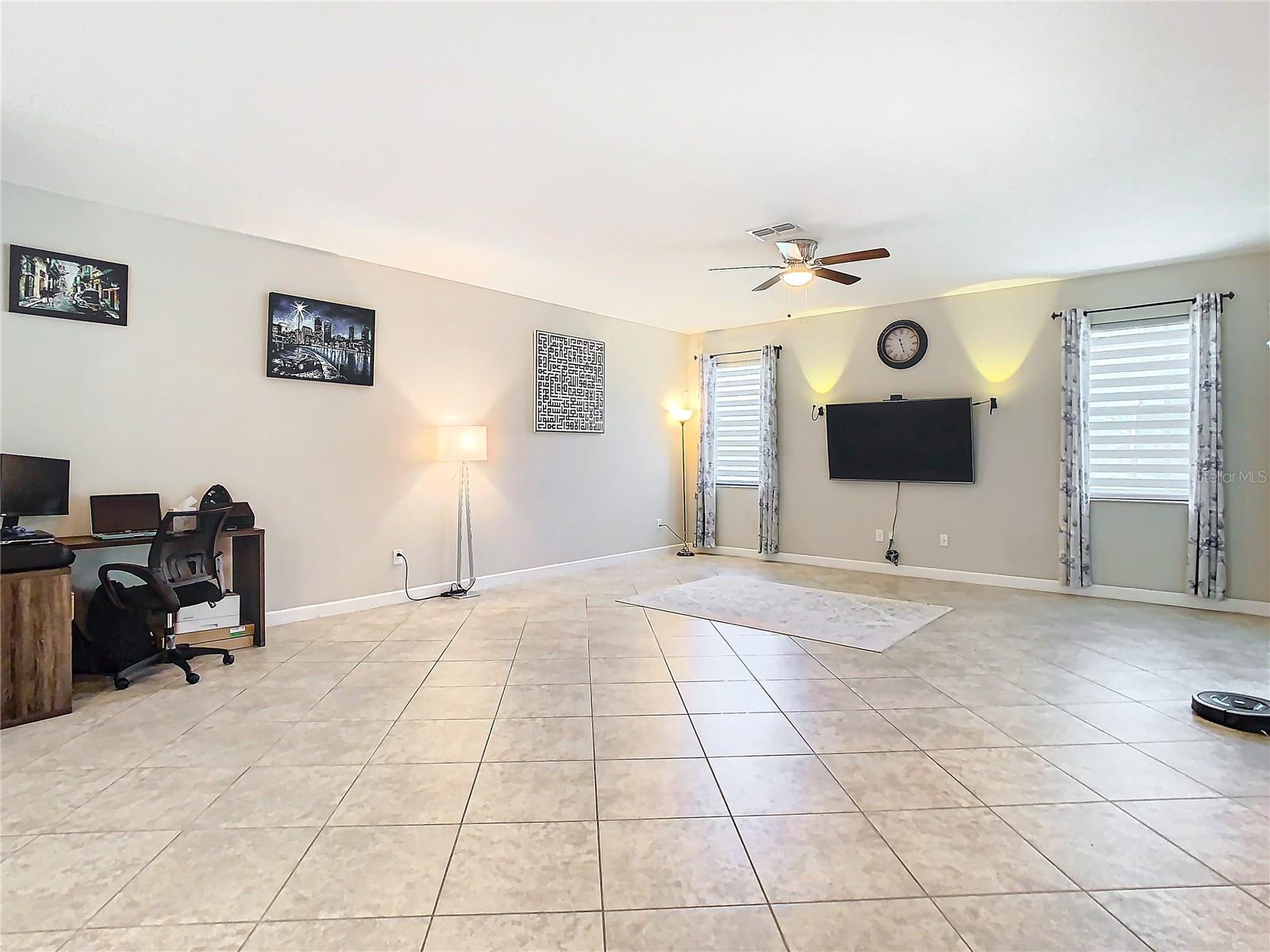 28442 TRANQUIL LAKE CIR, WESLEY CHAPEL, FL, 33543