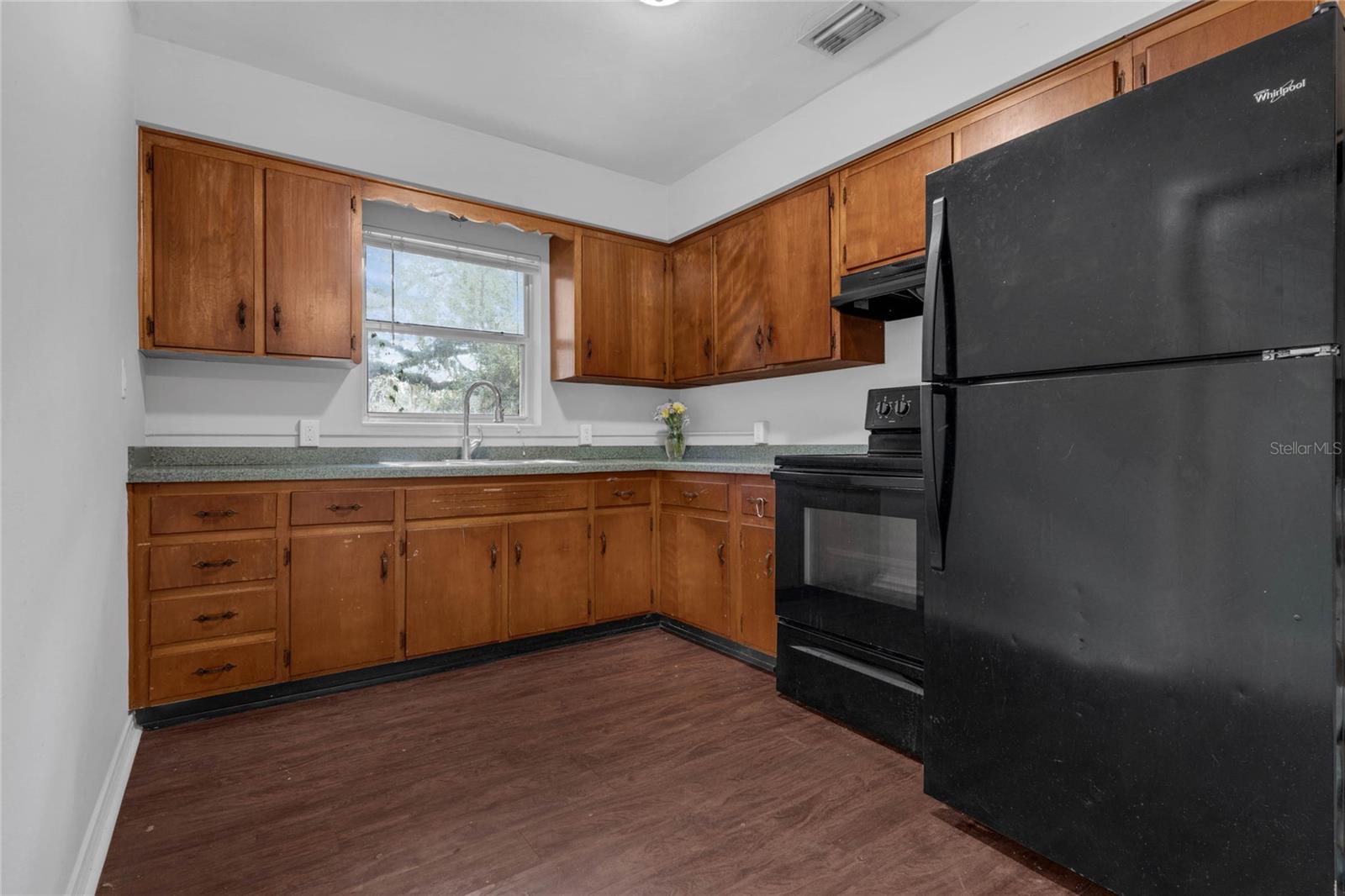 104 E MCCLENDON ST, LADY LAKE, FL, 32159