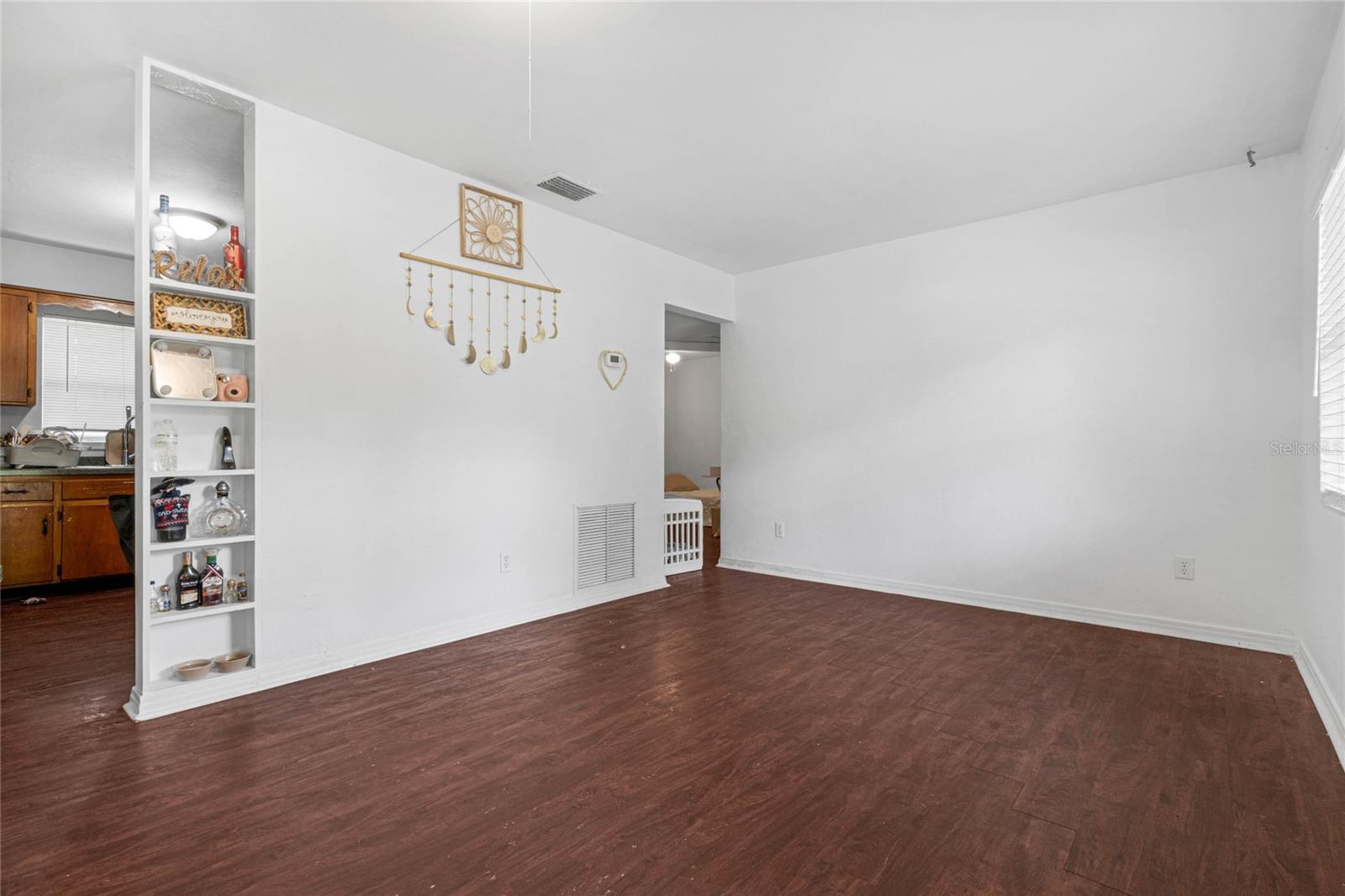 104 E MCCLENDON ST, LADY LAKE, FL, 32159