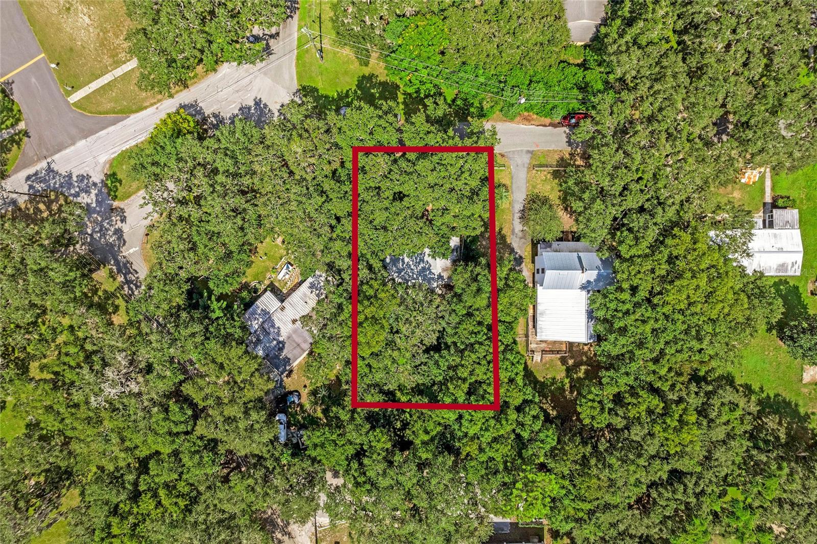 104 E MCCLENDON ST, LADY LAKE, FL, 32159