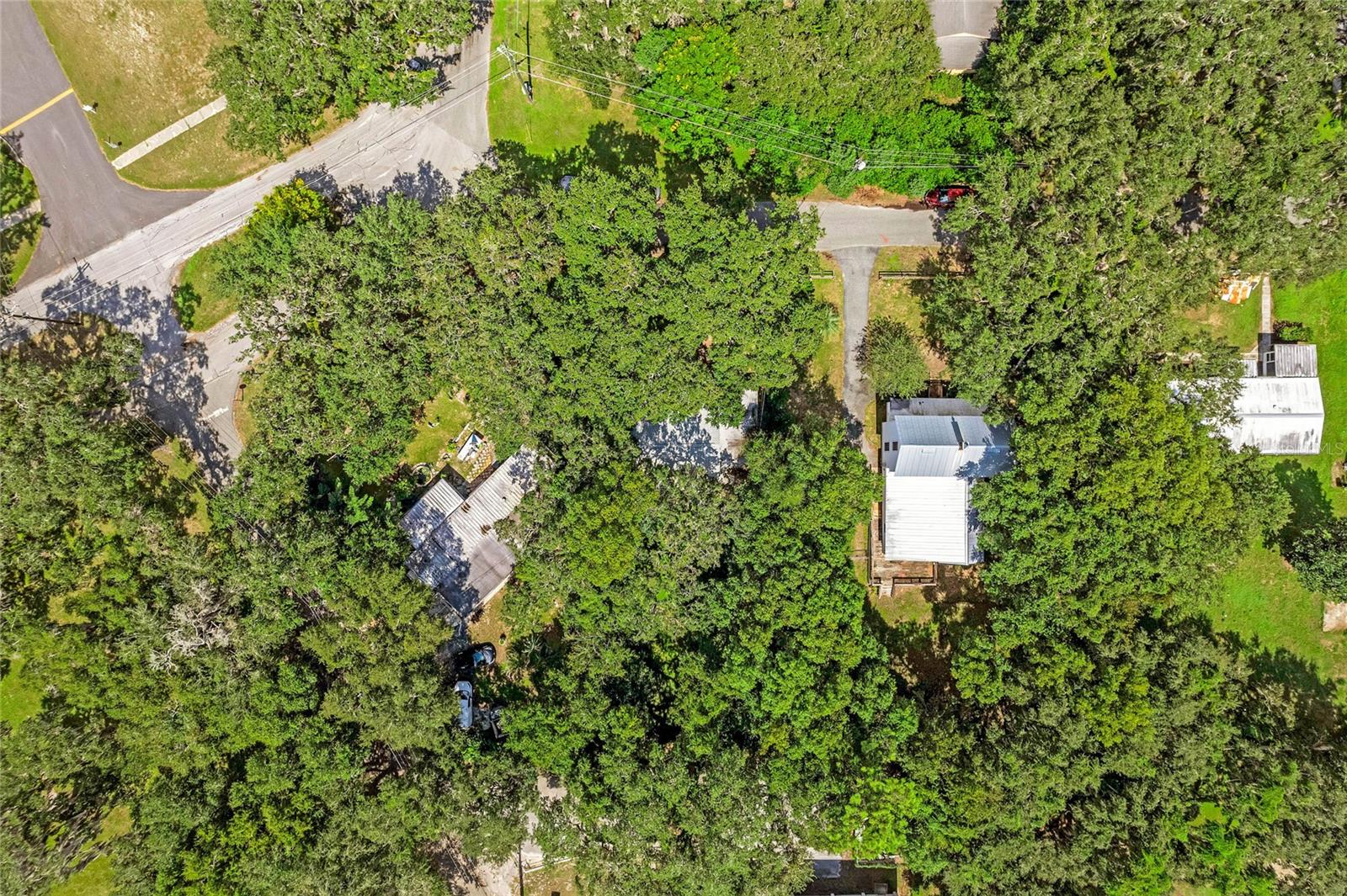 104 E MCCLENDON ST, LADY LAKE, FL, 32159