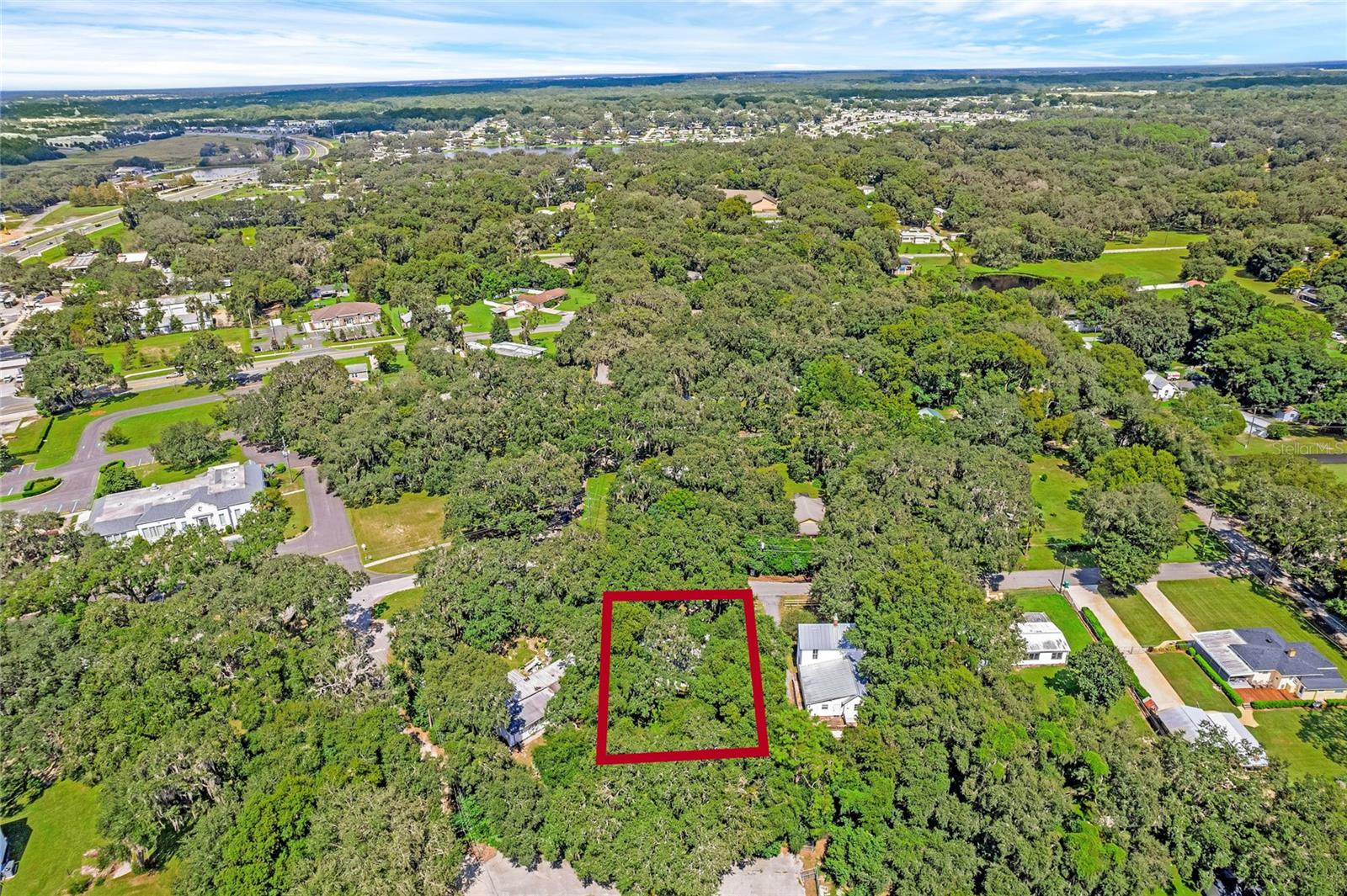 104 E MCCLENDON ST, LADY LAKE, FL, 32159