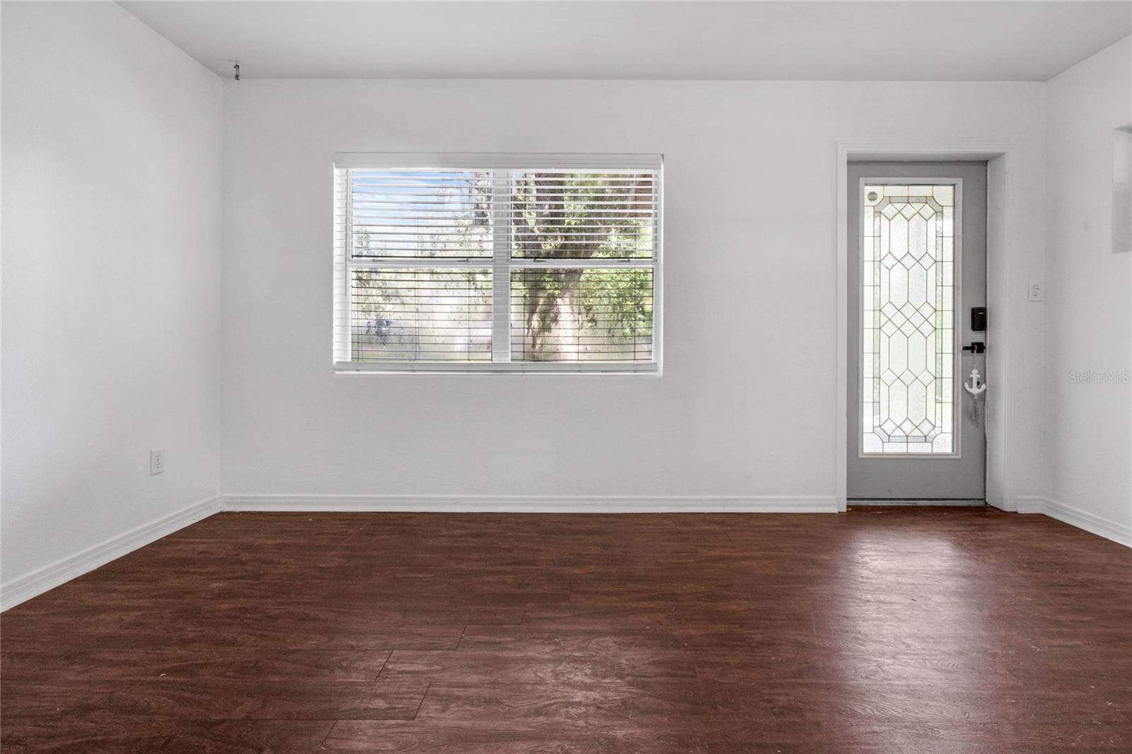 104 E MCCLENDON ST, LADY LAKE, FL, 32159