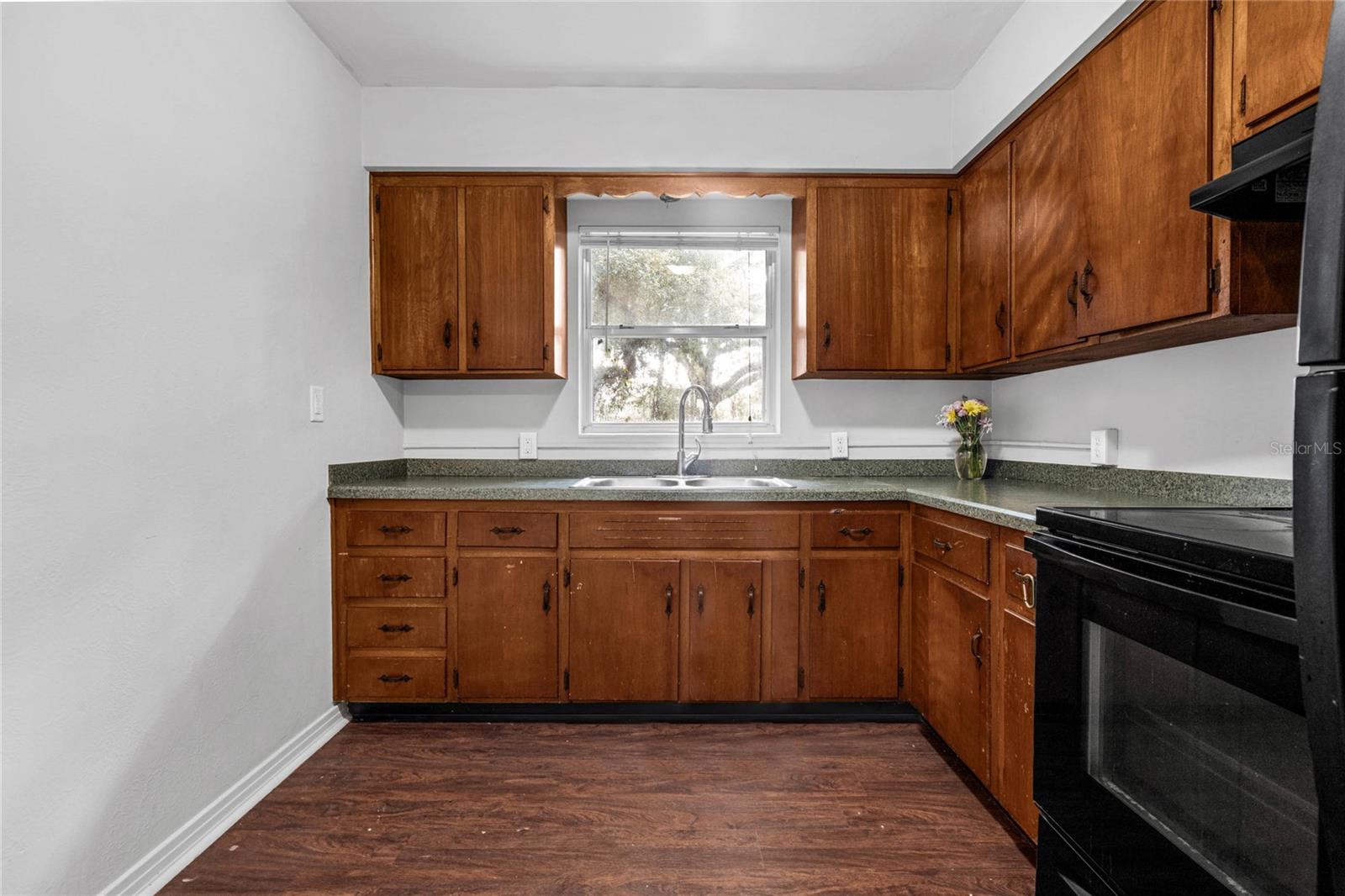 104 E MCCLENDON ST, LADY LAKE, FL, 32159