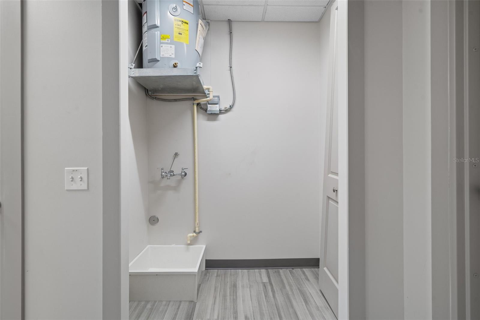 3916 DARMOUTH, TAMPA, FL, 33603